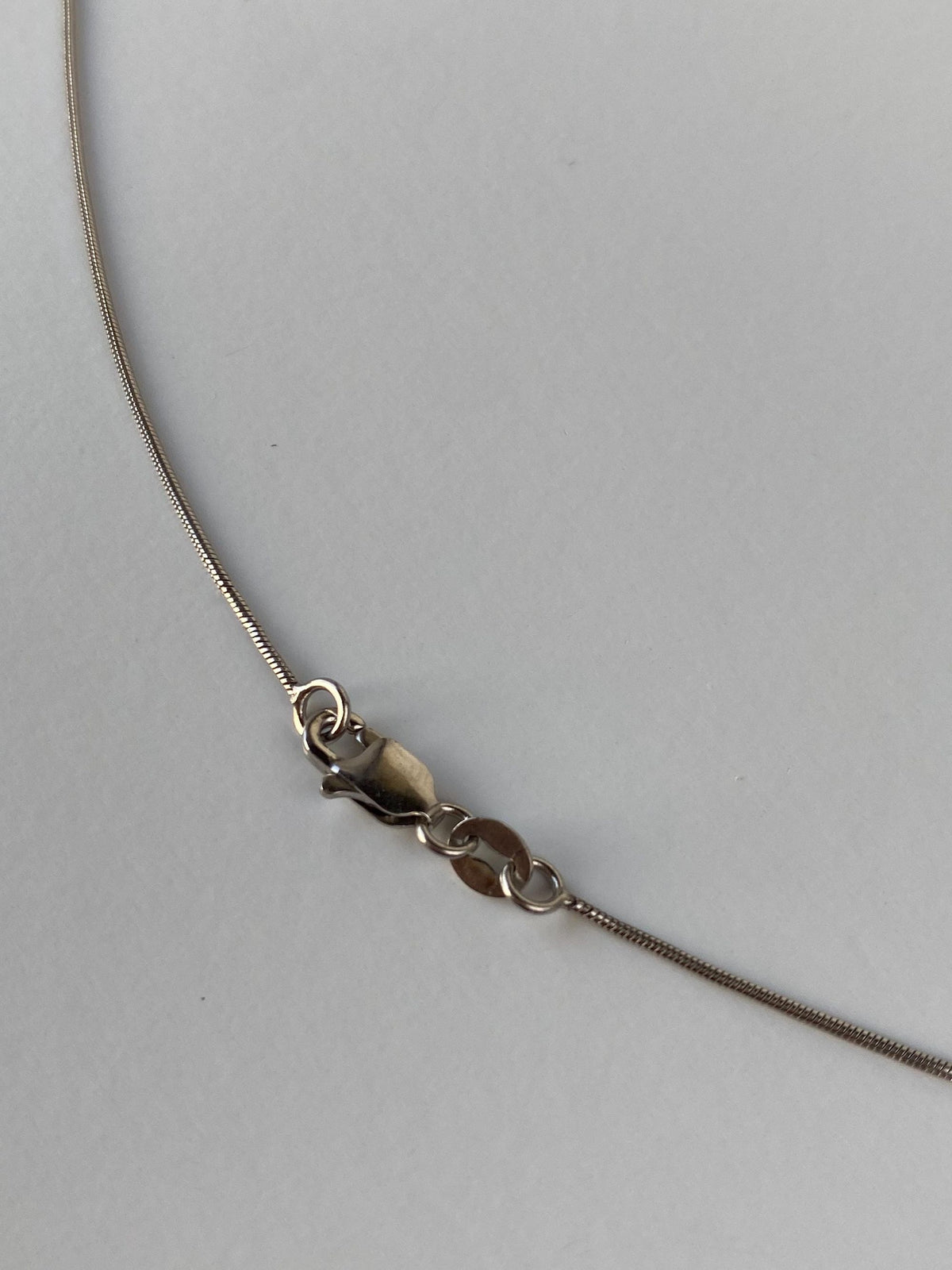 Vintage Solid 14k White Gold Topaz Snake Chain Lariat Necklace - 18.25 inches