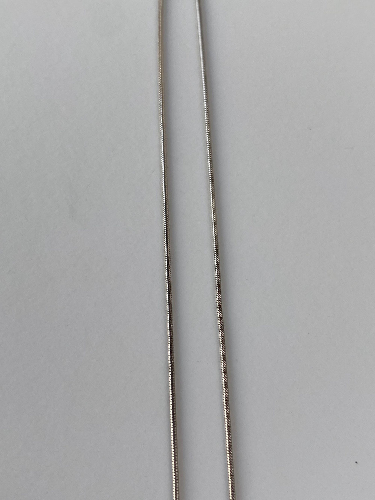 Vintage Solid 14k White Gold Topaz Snake Chain Lariat Necklace - 18.25 inches