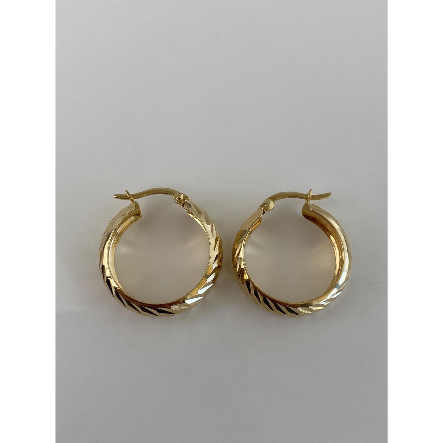 Vintage Solid 14k Yellow Gold Diamond Cut Hoop Earrings