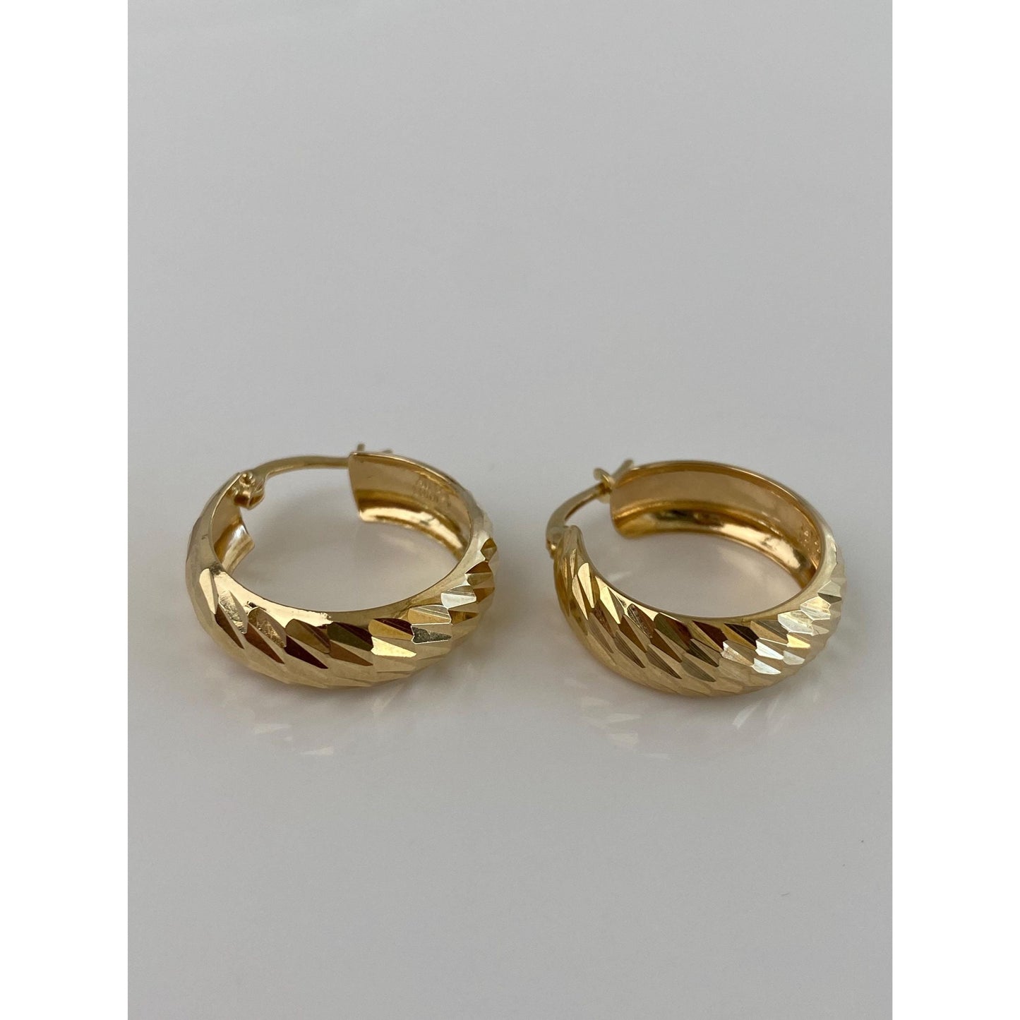 Vintage Solid 14k Yellow Gold Diamond Cut Hoop Earrings
