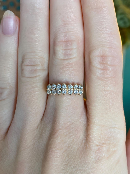 Vintage Solid 14k Yellow Gold Diamond Row Ring - Size 5.75