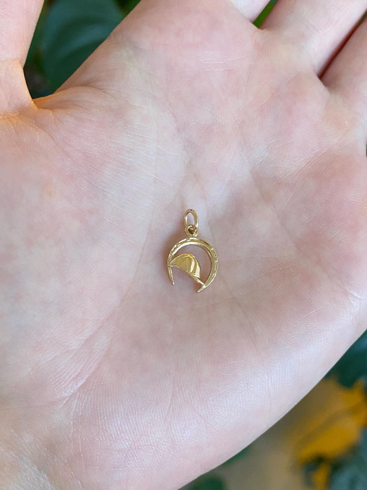 Vintage Solid 14k Yellow Gold Jockey Hat Horseshoe Charm