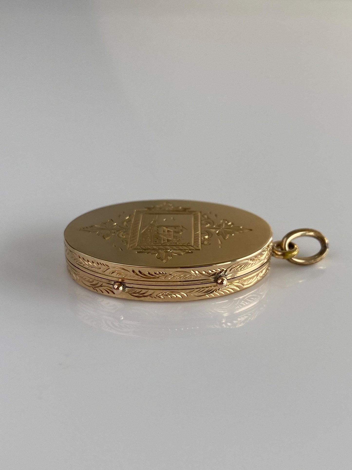 Vintage Solid 14k Yellow Gold Engraved Floral Locket Charm