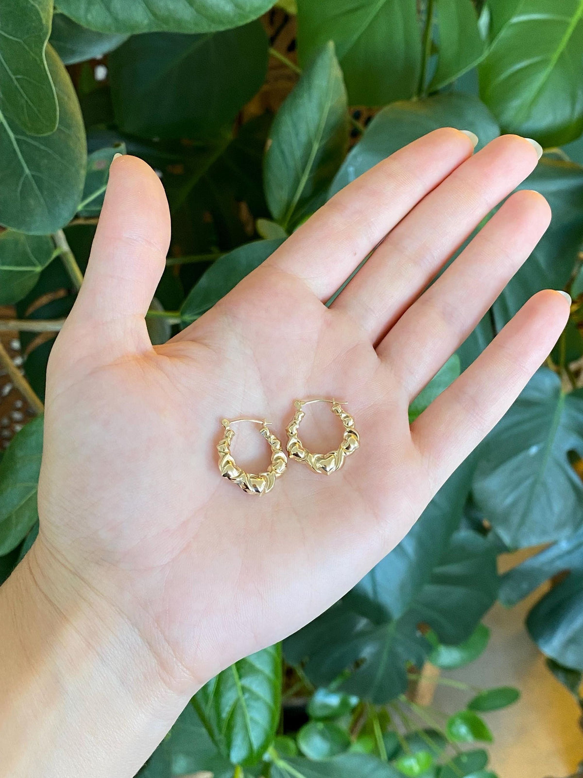Vintage 14k Yellow Gold Hearts X Pattern Hoop Earrings