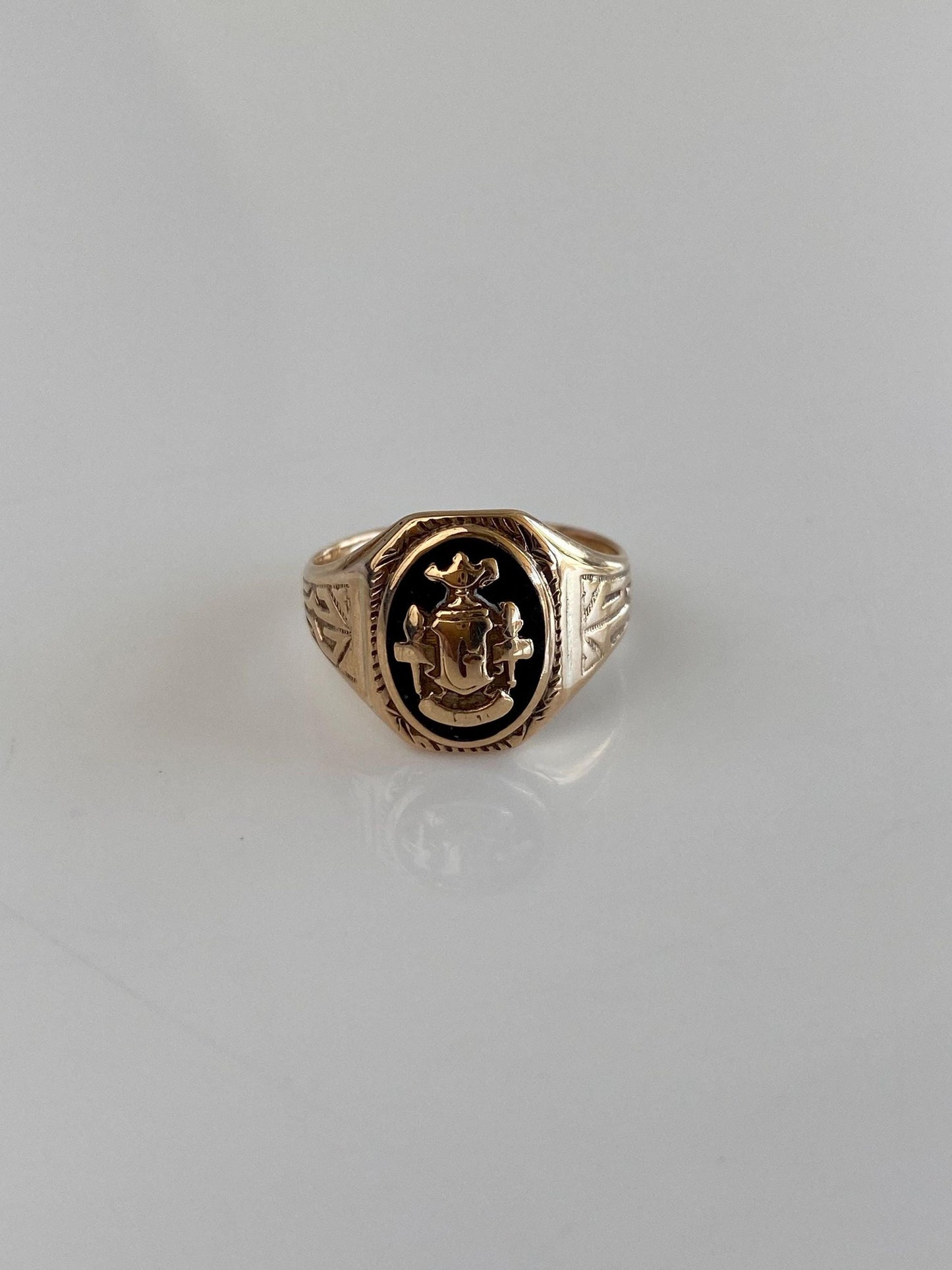 Vintage Solid 10k Rosey Gold 1932 Class Ring - Size 6