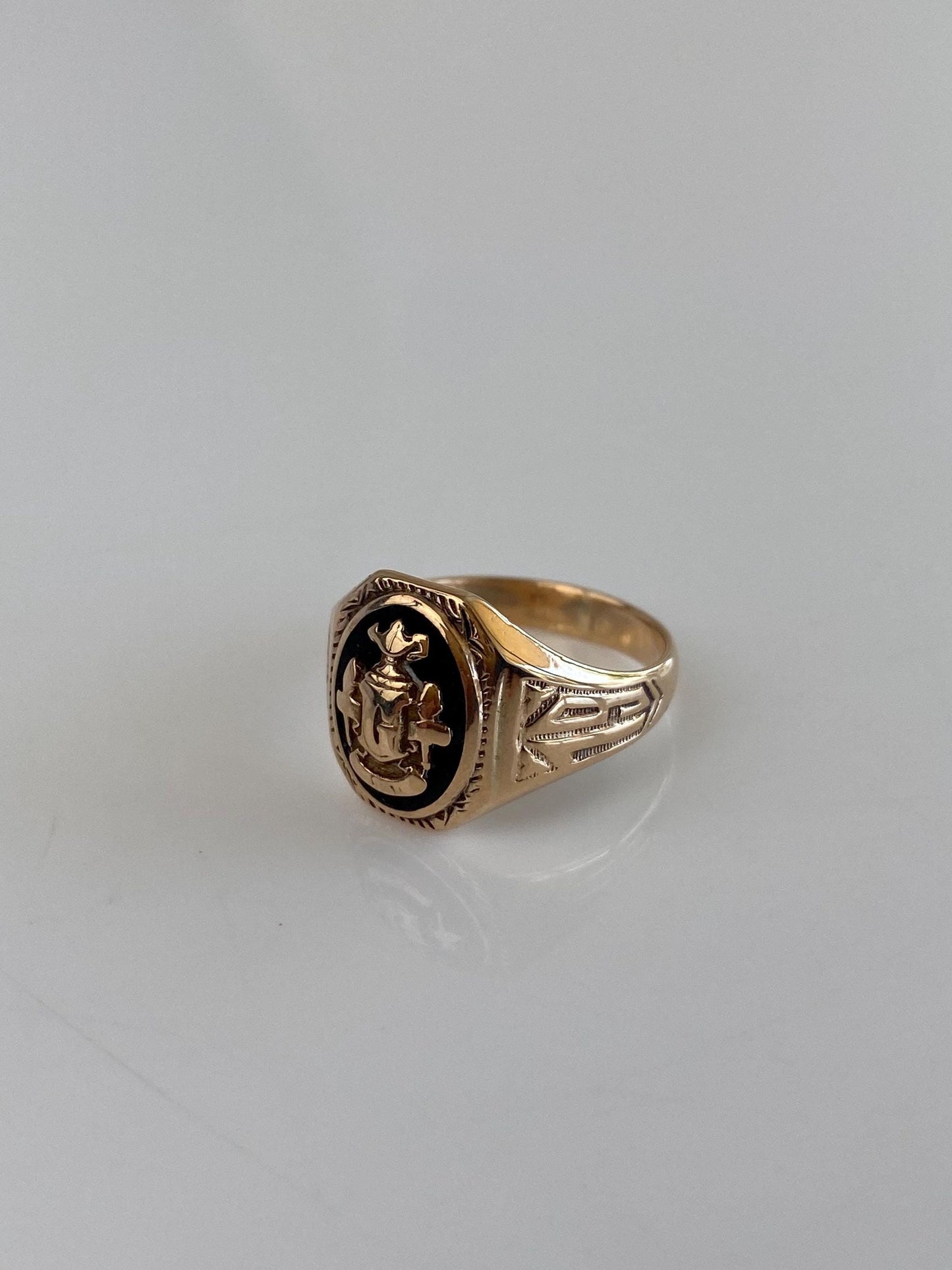 Vintage Solid 10k Rosey Gold 1932 Class Ring - Size 6