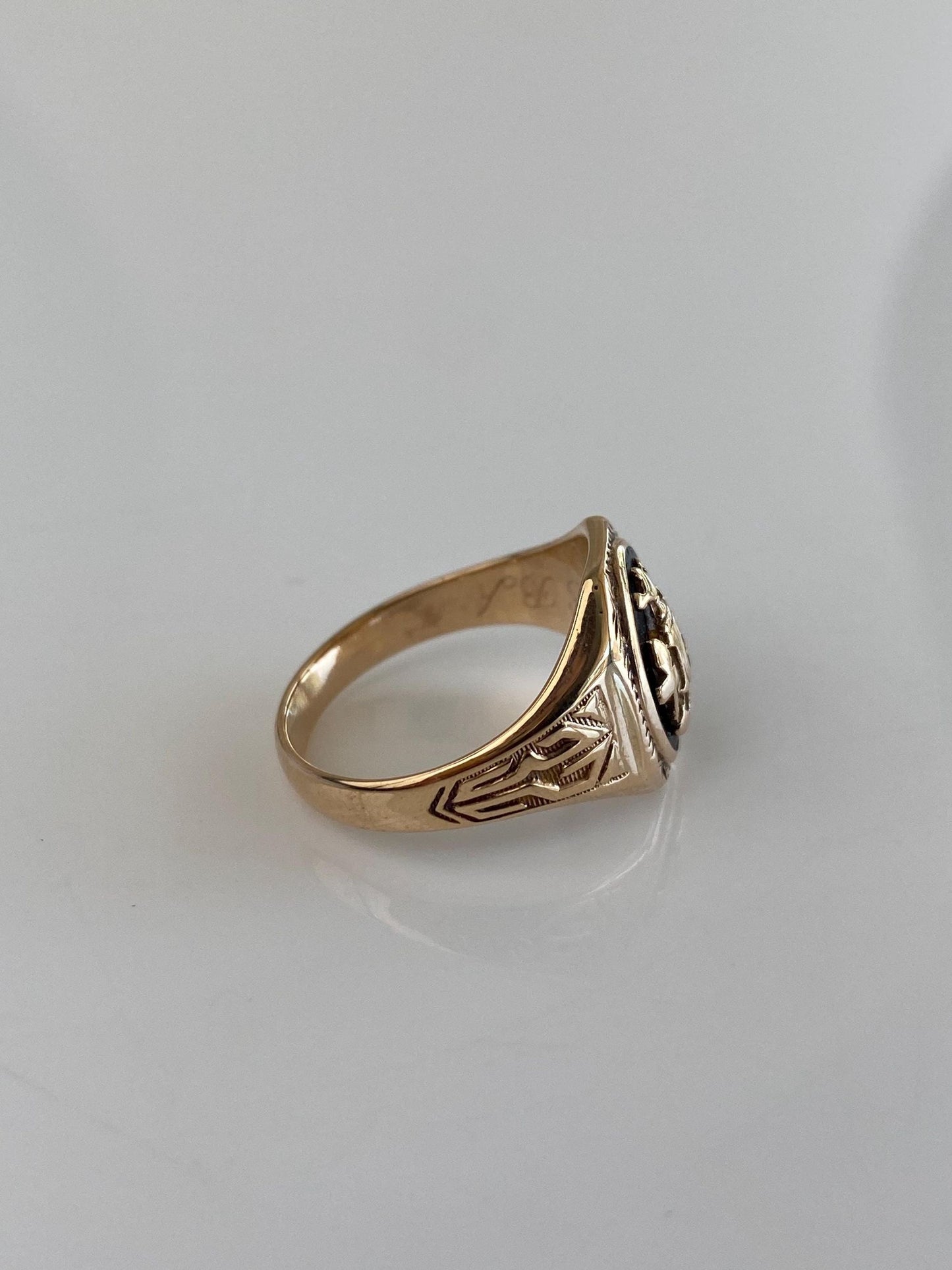 Vintage Solid 10k Rosey Gold 1932 Class Ring - Size 6