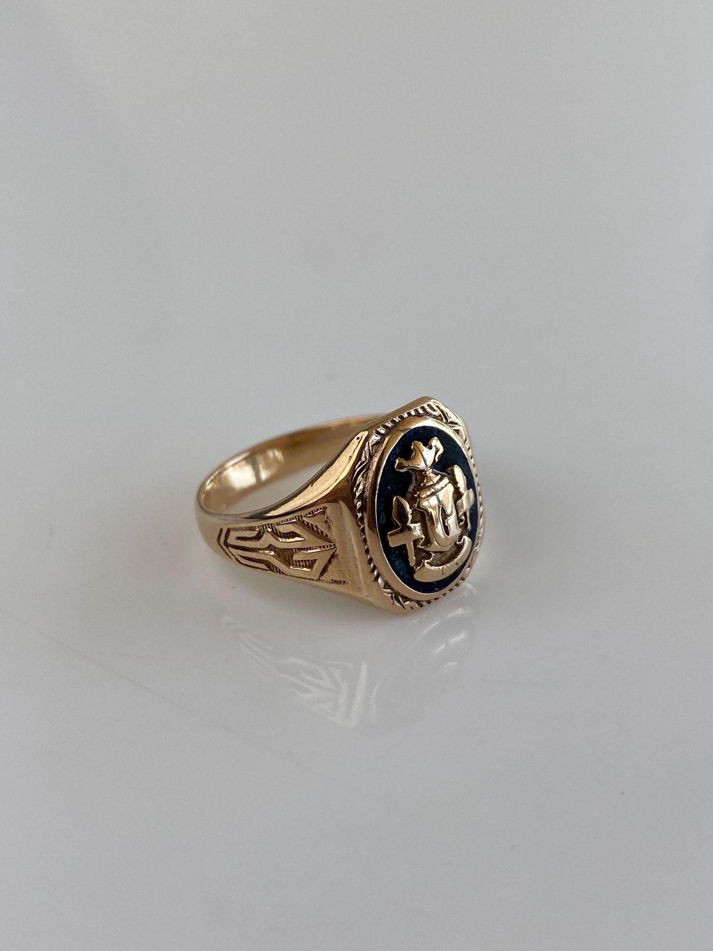 Vintage Solid 10k Rosey Gold 1932 Class Ring - Size 6