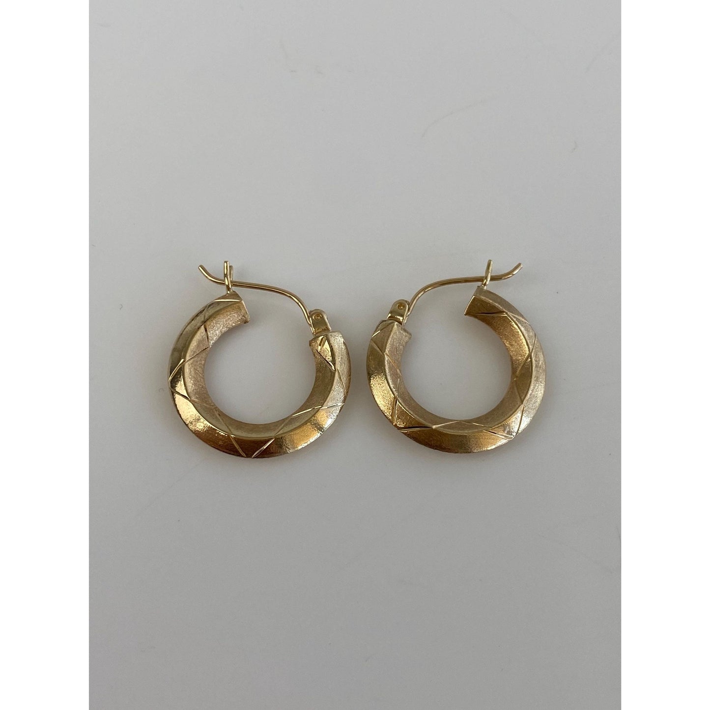 Vintage 10k Yellow Gold Pattern Hoop Earrings