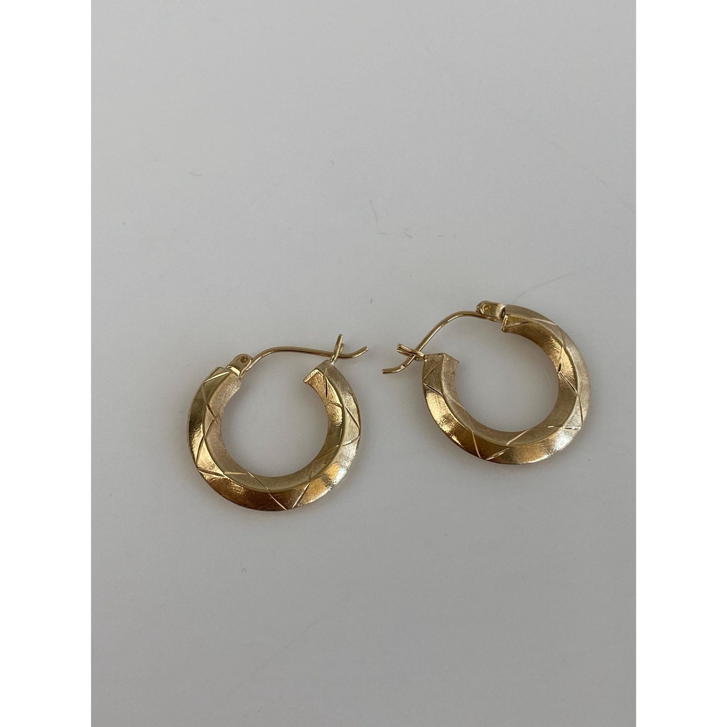 Vintage 10k Yellow Gold Pattern Hoop Earrings