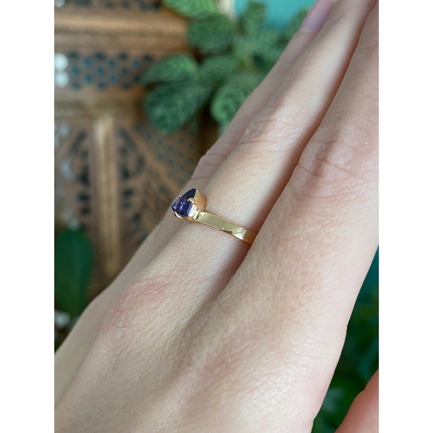 Solid 18k Yellow Gold Tanzanite Ring - Size 7.5