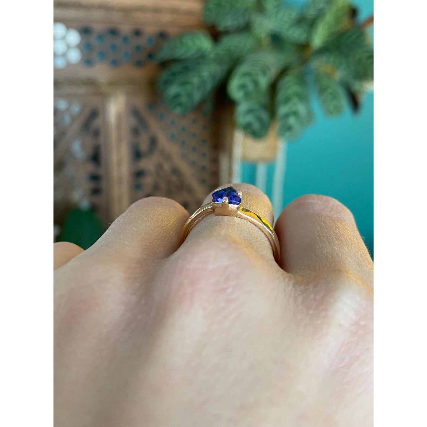 Solid 18k Yellow Gold Tanzanite Ring - Size 7.5