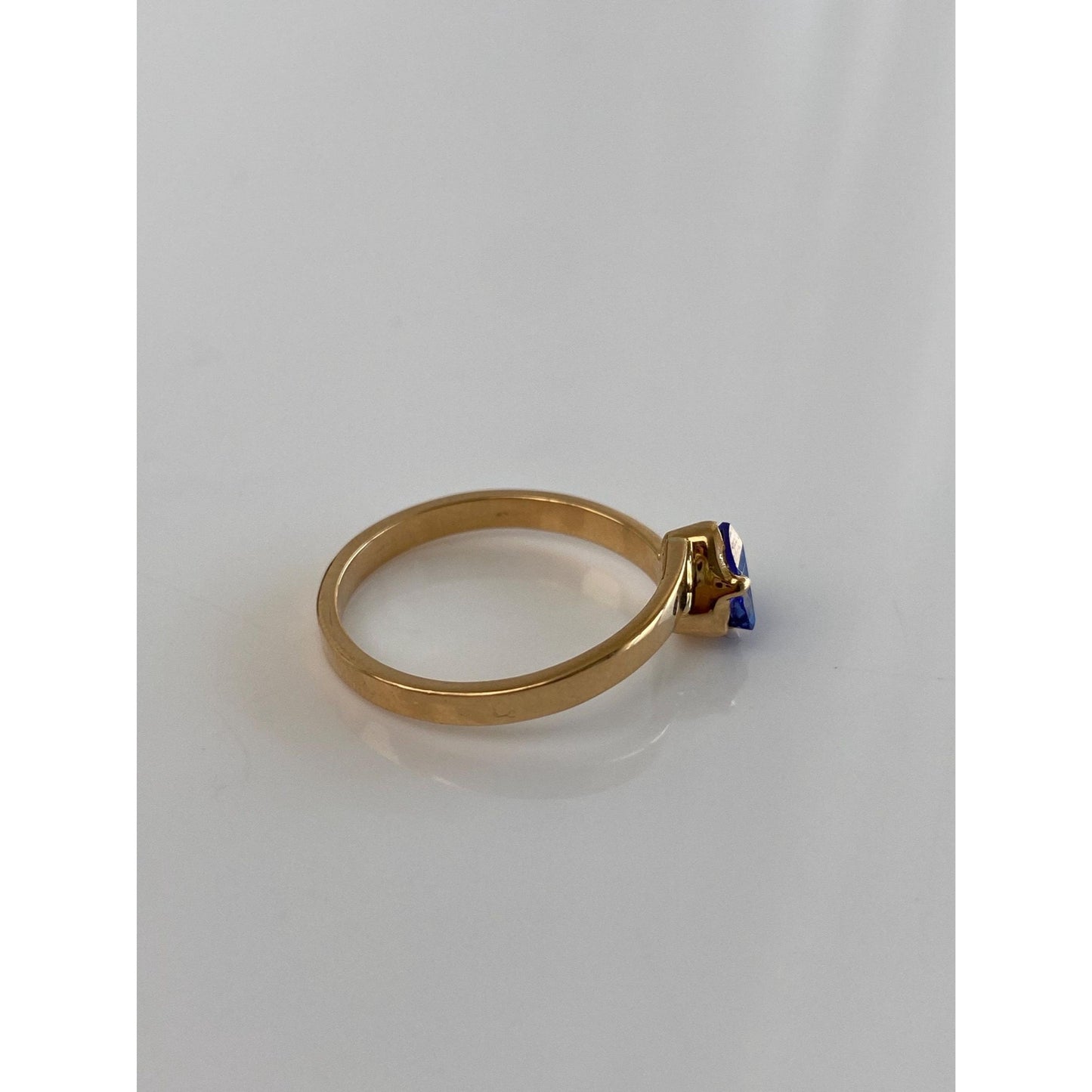 Solid 18k Yellow Gold Tanzanite Ring - Size 7.5