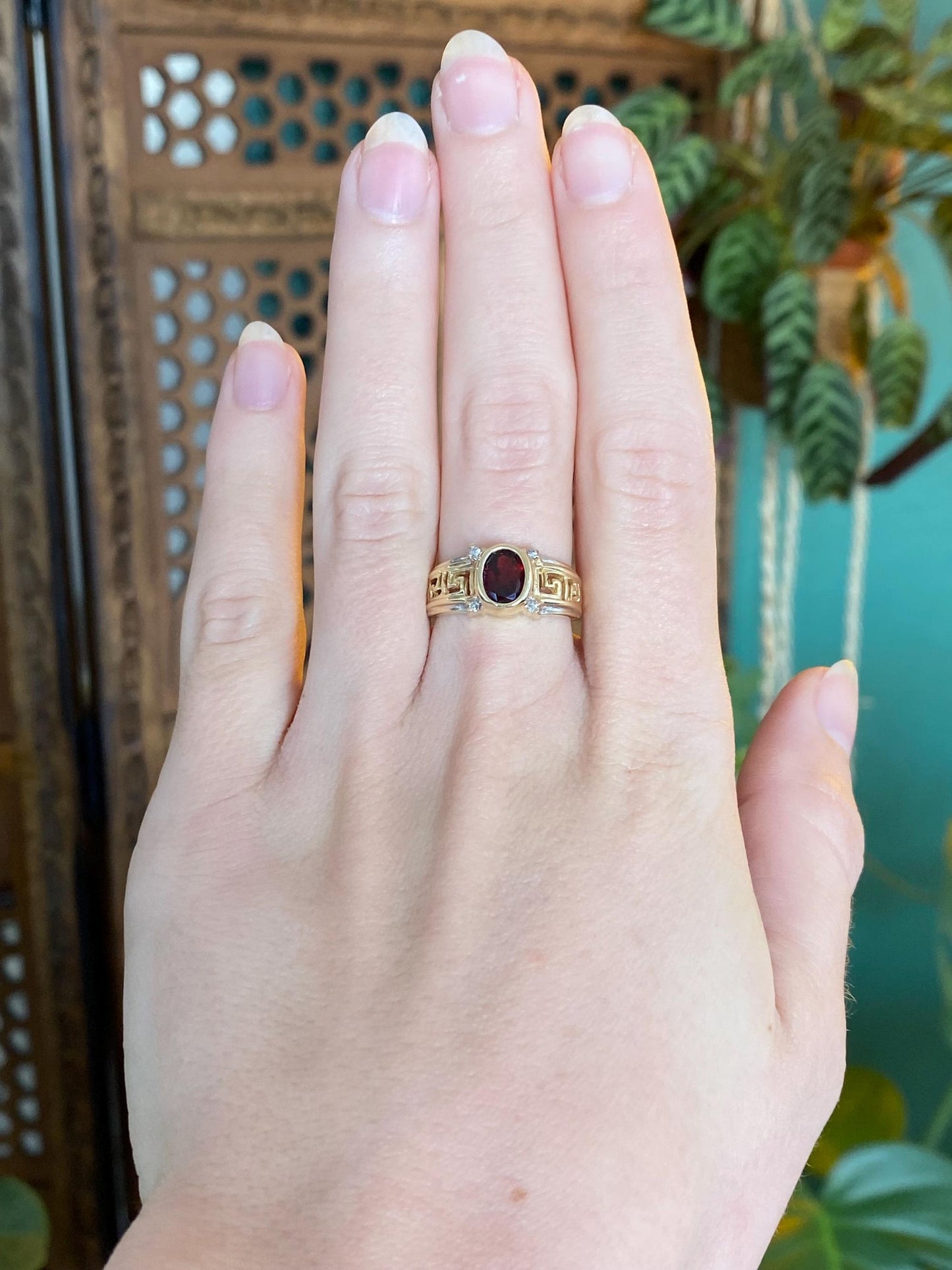 Vintage Solid 10k Yellow Gold Greek Key Diamond Garnet Ring - Size 6.5