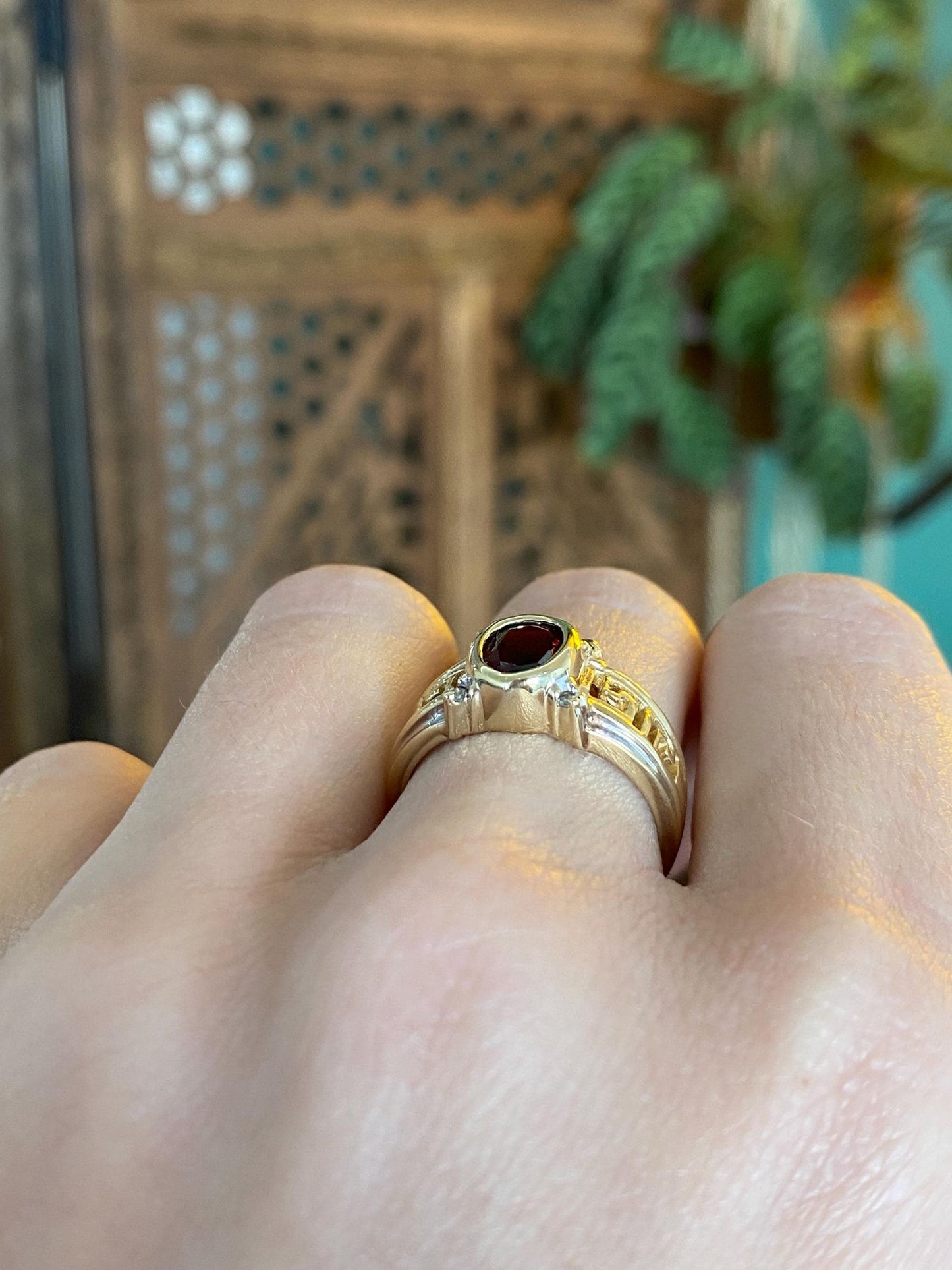 Vintage Solid 10k Yellow Gold Greek Key Diamond Garnet Ring - Size 6.5
