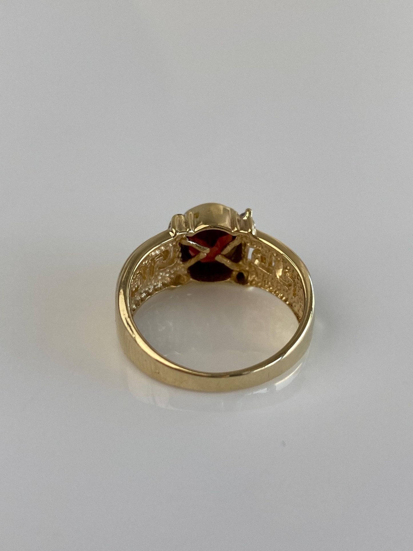 Vintage Solid 10k Yellow Gold Greek Key Diamond Garnet Ring - Size 6.5
