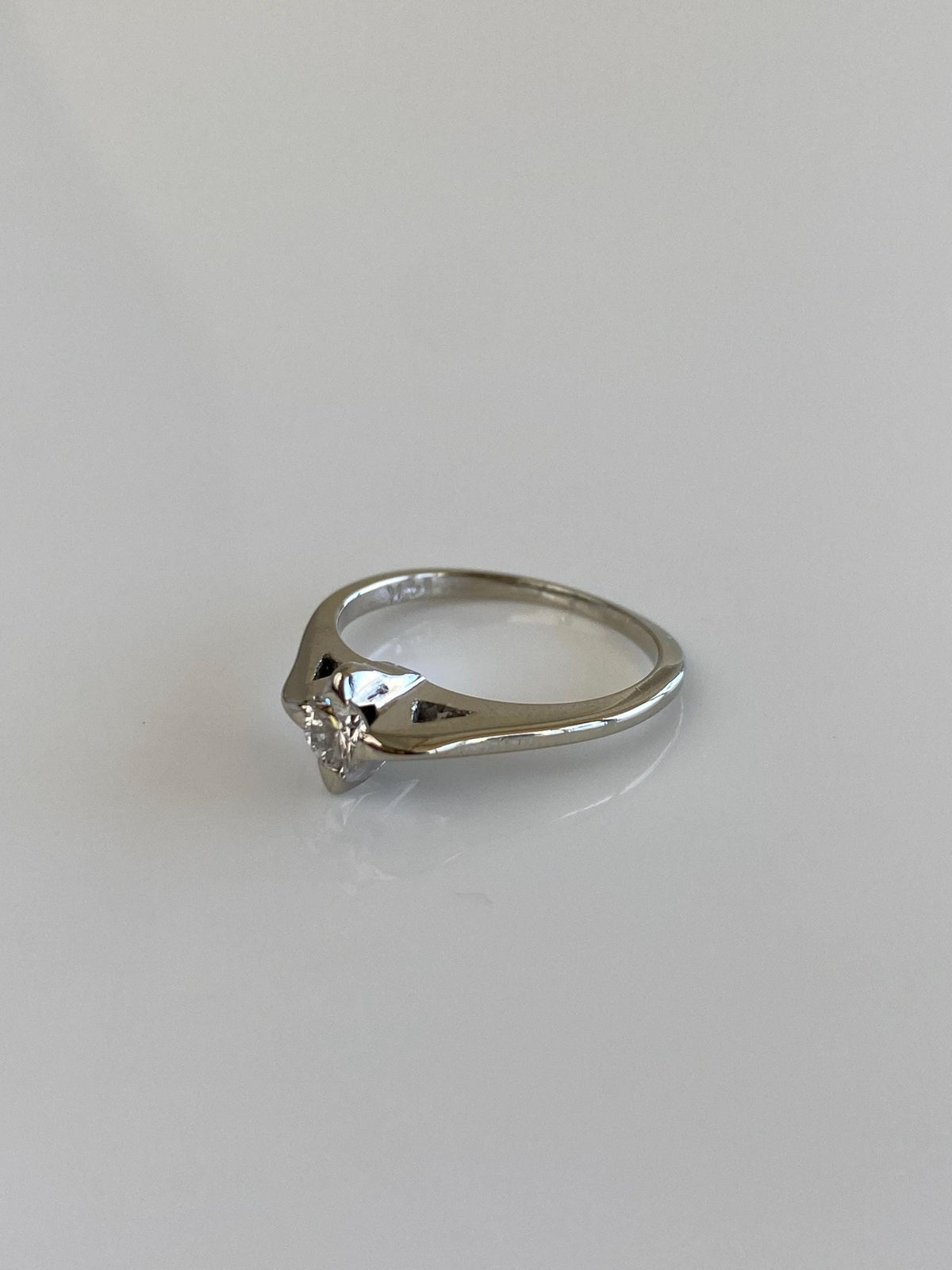 Vintage Solid 14k White Gold Diamond Ring - Size 3.25