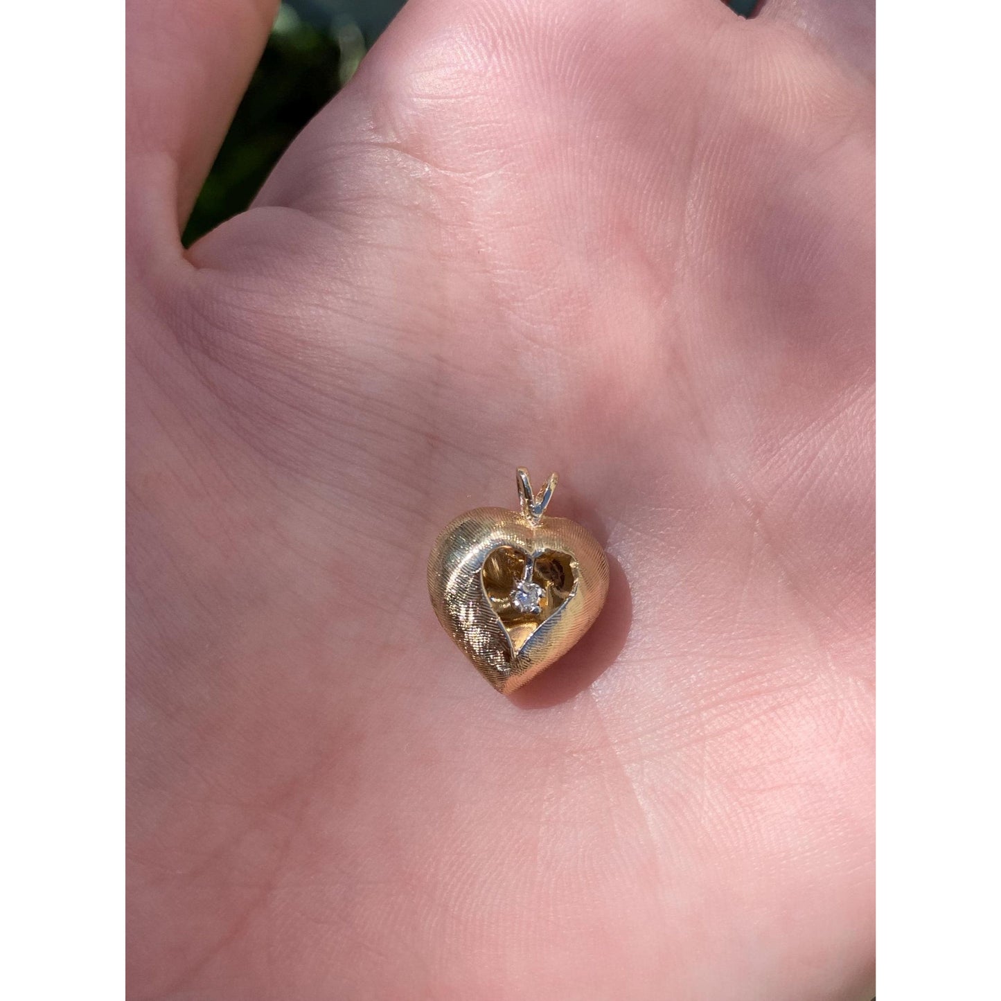 Vintage 14k Yellow Gold Clear Sapphire Heart Charm