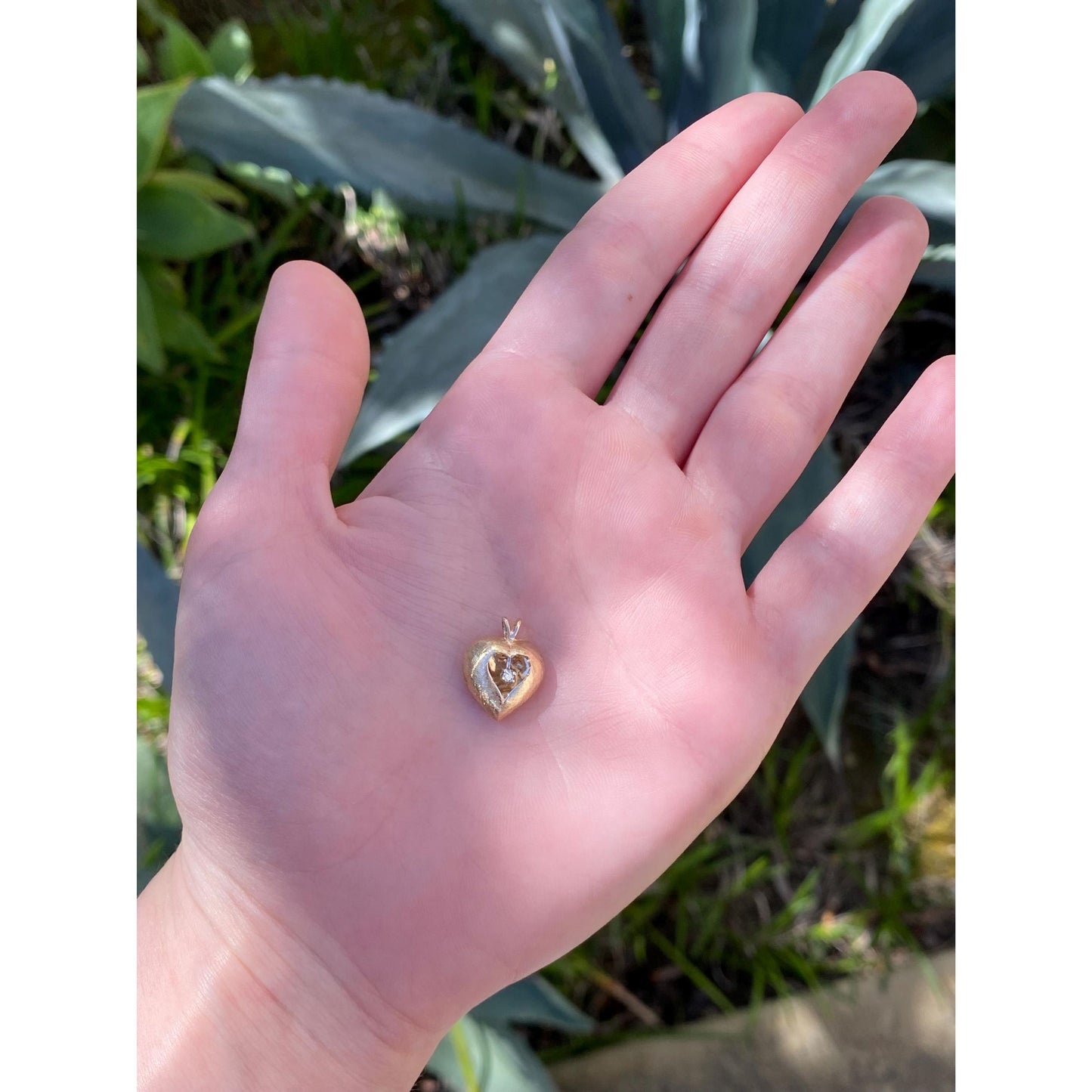 Vintage 14k Yellow Gold Clear Sapphire Heart Charm