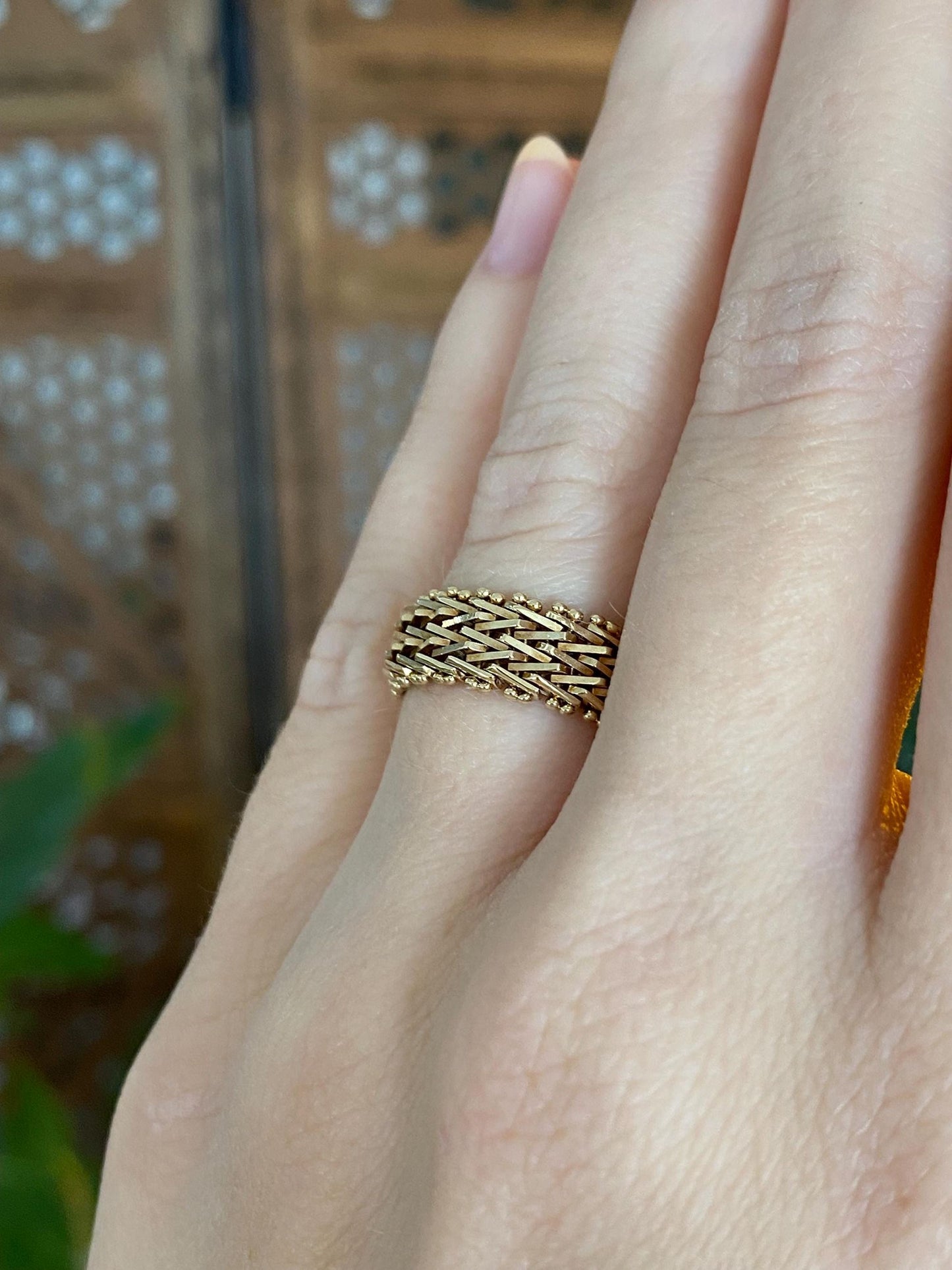 Vintage Solid 14k Yellow Gold Mesh Chain Ring Band - Size 5.5
