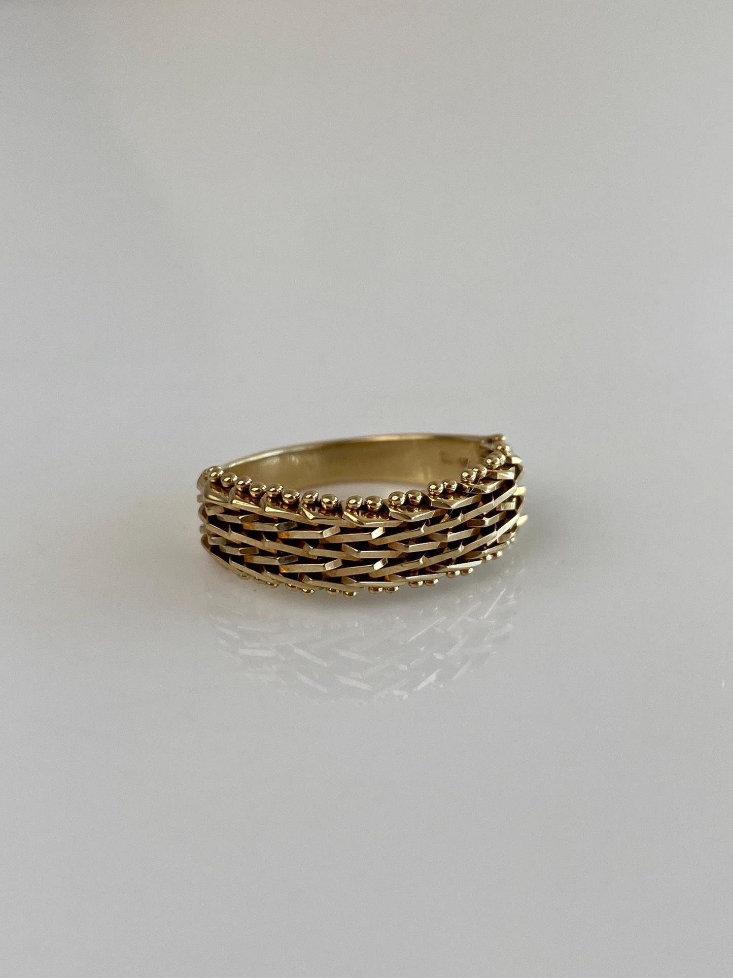 Vintage Solid 14k Yellow Gold Mesh Chain Ring Band - Size 5.5