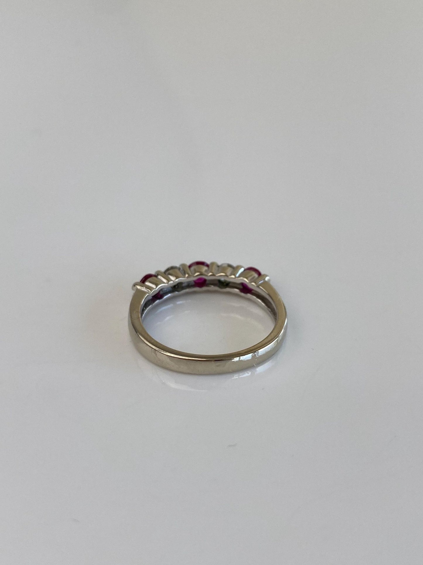 Vintage Solid 14k White Gold Diamond Ruby Band Ring - Size 6.75
