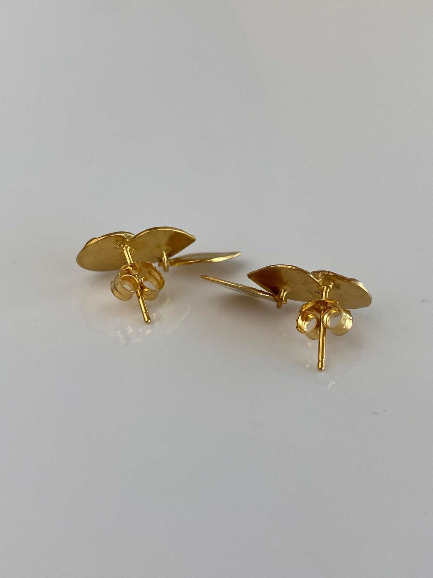 Vintage Solid 14k Yellow Gold Leaves Dangle Stud Earrings