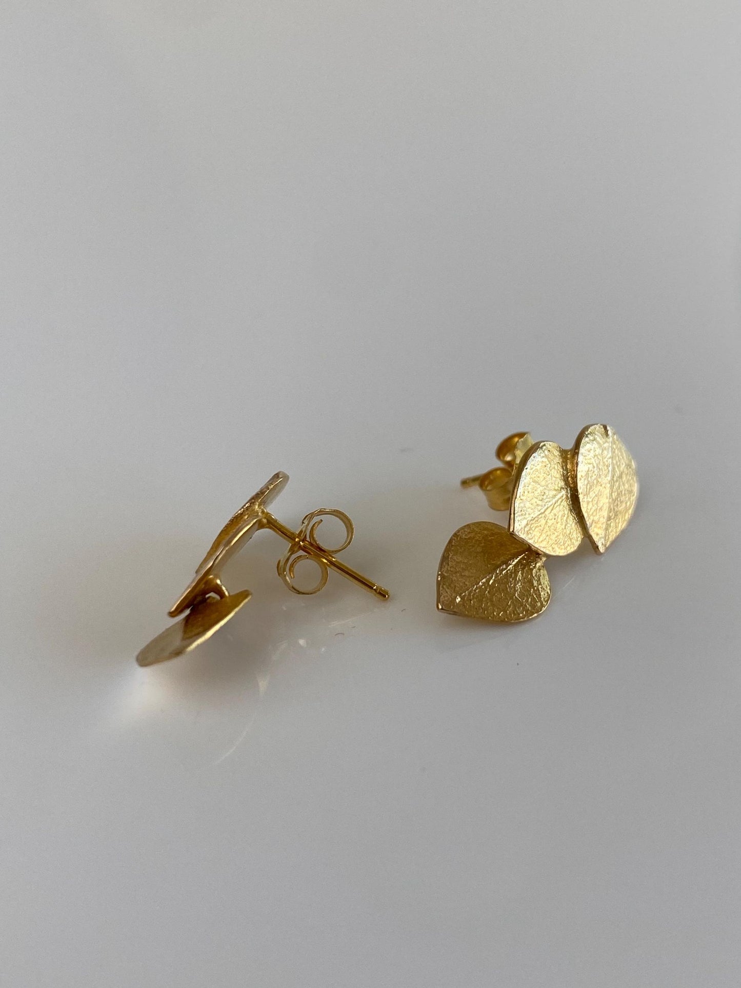 Vintage Solid 14k Yellow Gold Leaves Dangle Stud Earrings