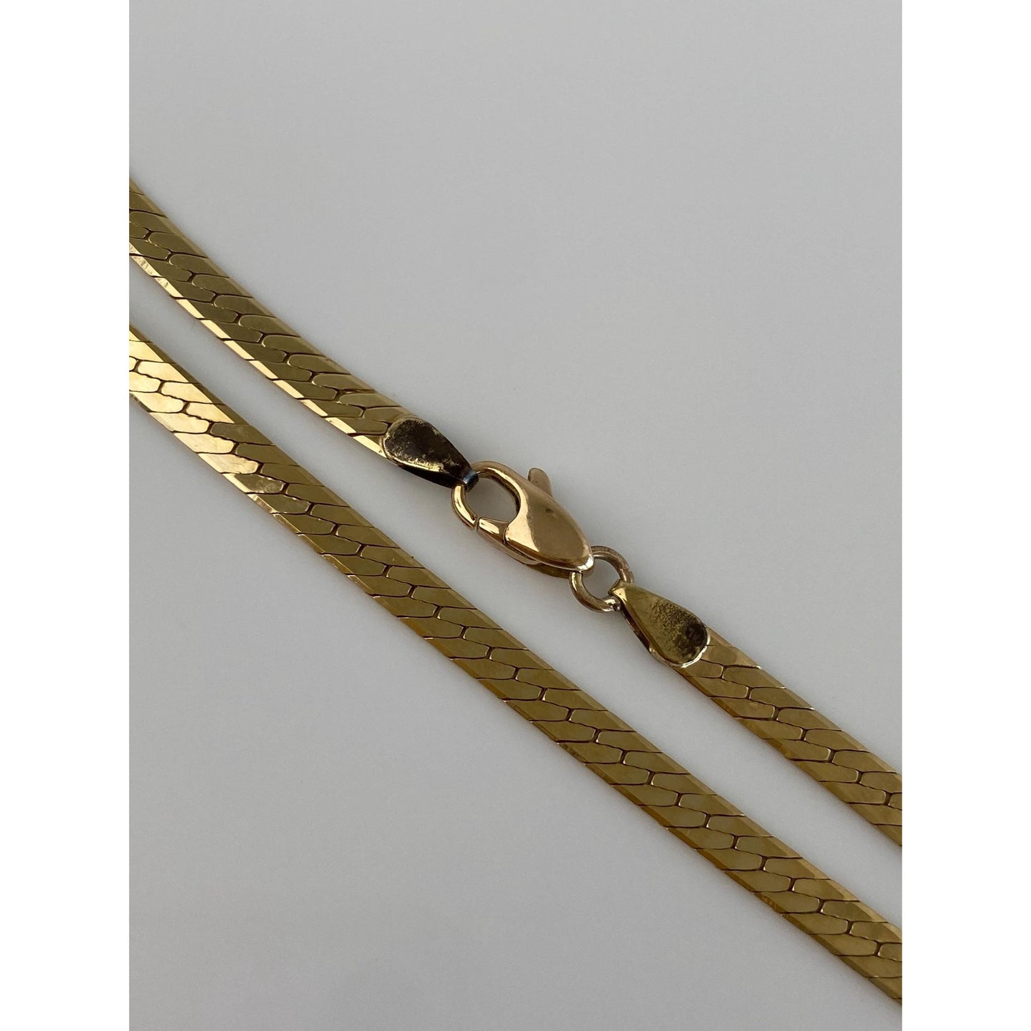 Vintage Solid 14k Yellow Gold Herringbone Chain Necklace - 18 inches