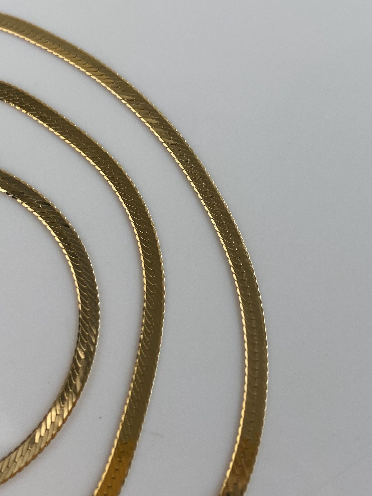 Vintage Solid 14k Yellow Gold Slim Herringbone Chain Necklace - 16 inches