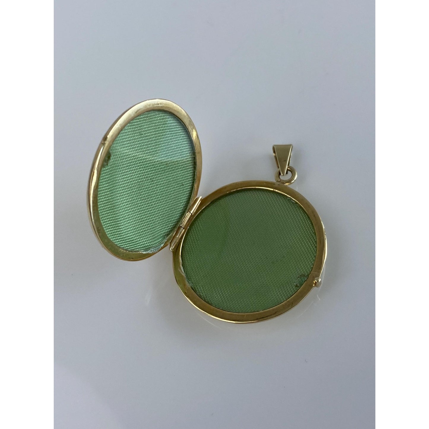 Vintage Solid 14k Yellow Gold Engraved Floral Locket Charm