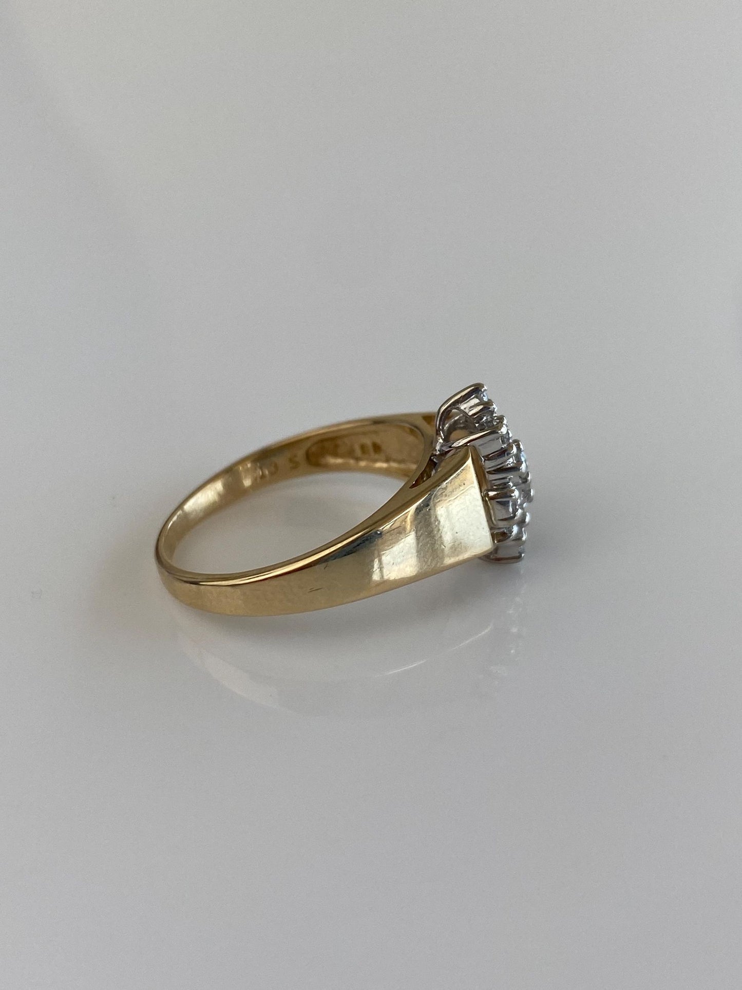 Vintage Solid 14k White & Yellow Gold Diamond Cluster Ring - Size 6
