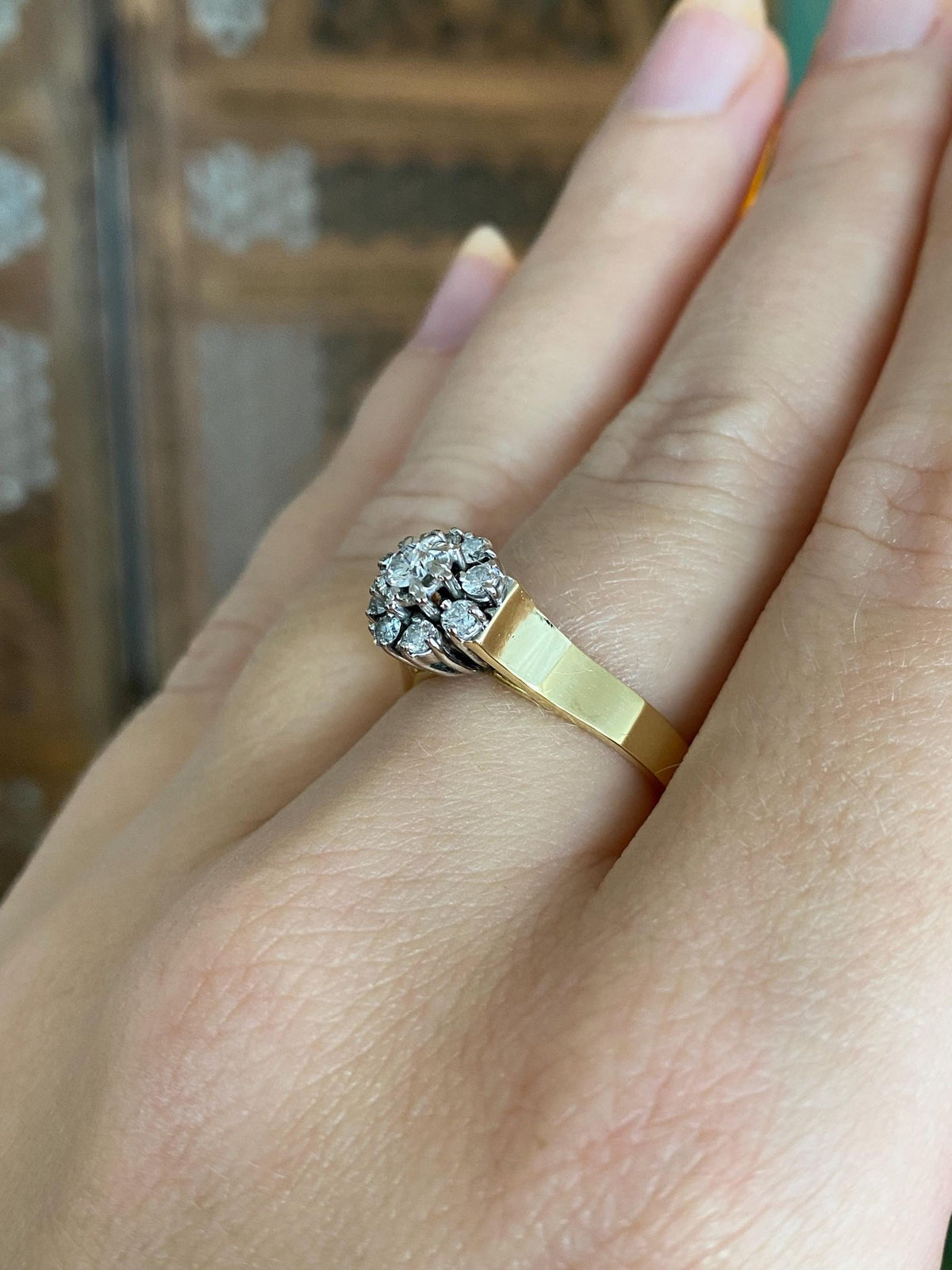 Vintage Solid 18k White & Yellow Gold Diamond Cluster Ring - Size 6.75
