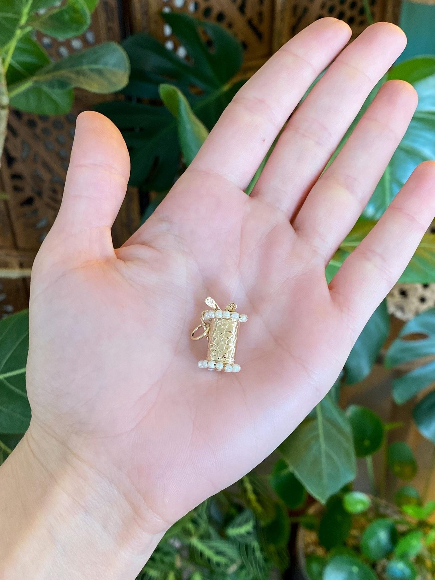 Vintage Solid 14k Yellow Gold Pearls Alligator Print Golf Bag Charm