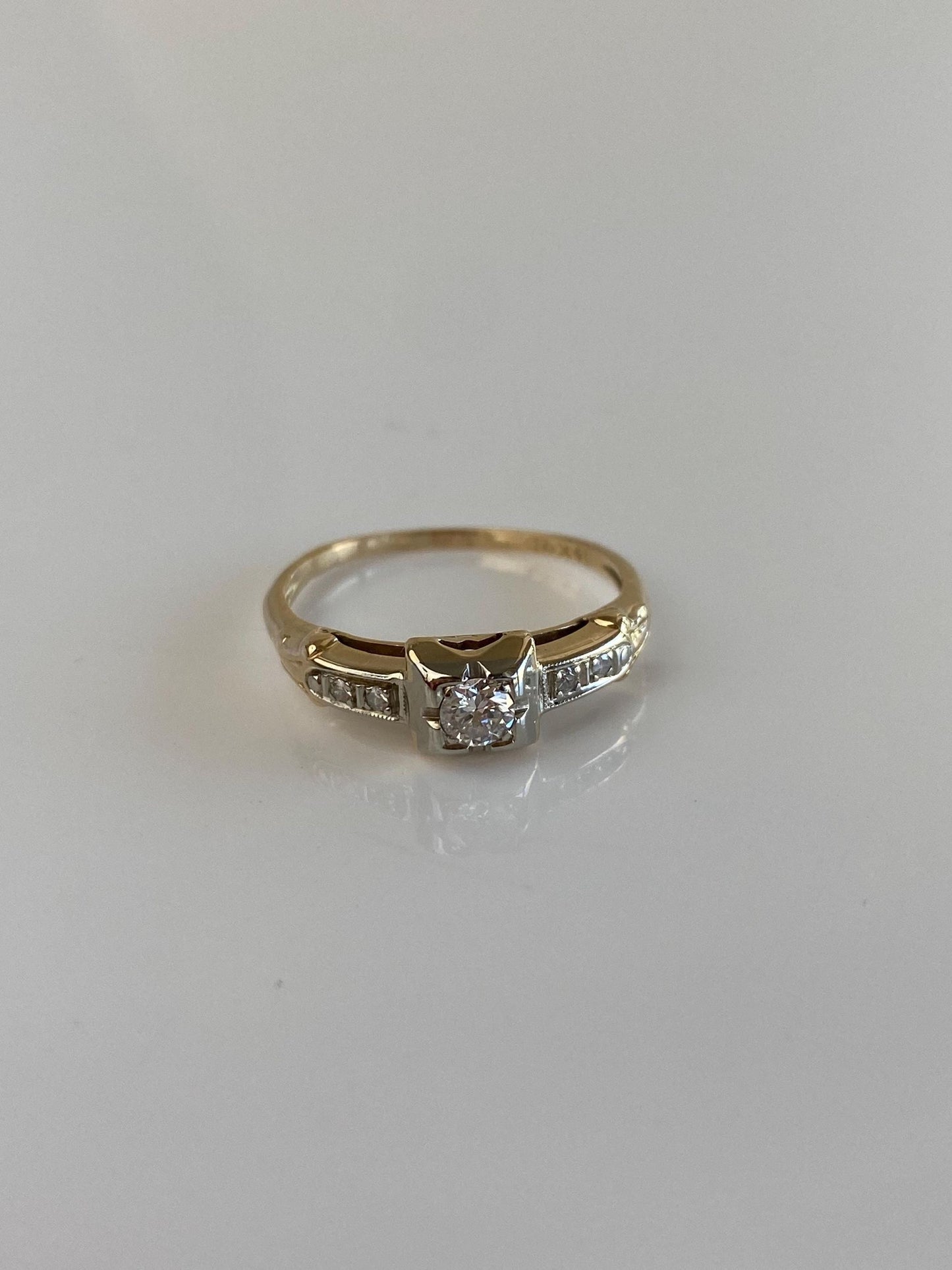 Vintage Solid 14k White & Yellow Gold Diamond Ring - Size 5.75