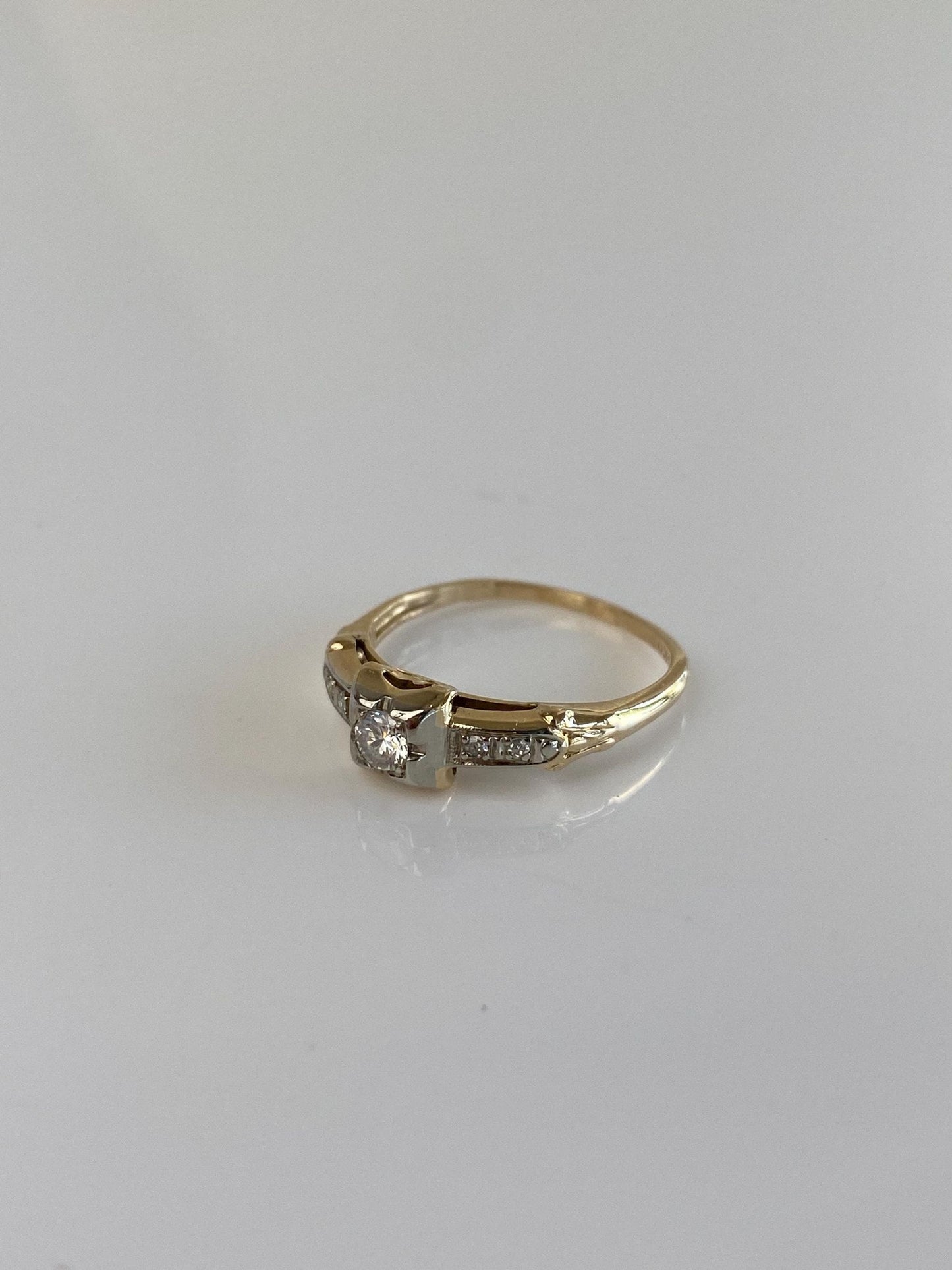 Vintage Solid 14k White & Yellow Gold Diamond Ring - Size 5.75