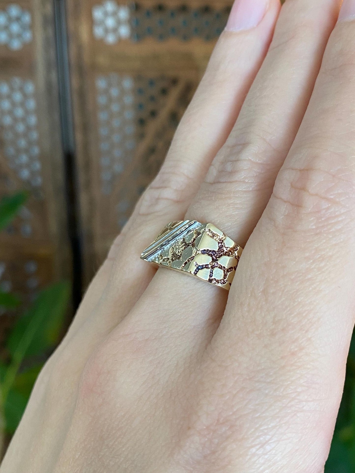Vintage Solid 10k White & Yellow Gold Diamonds Nugget Texture Signet Ring Band - Size 10.25