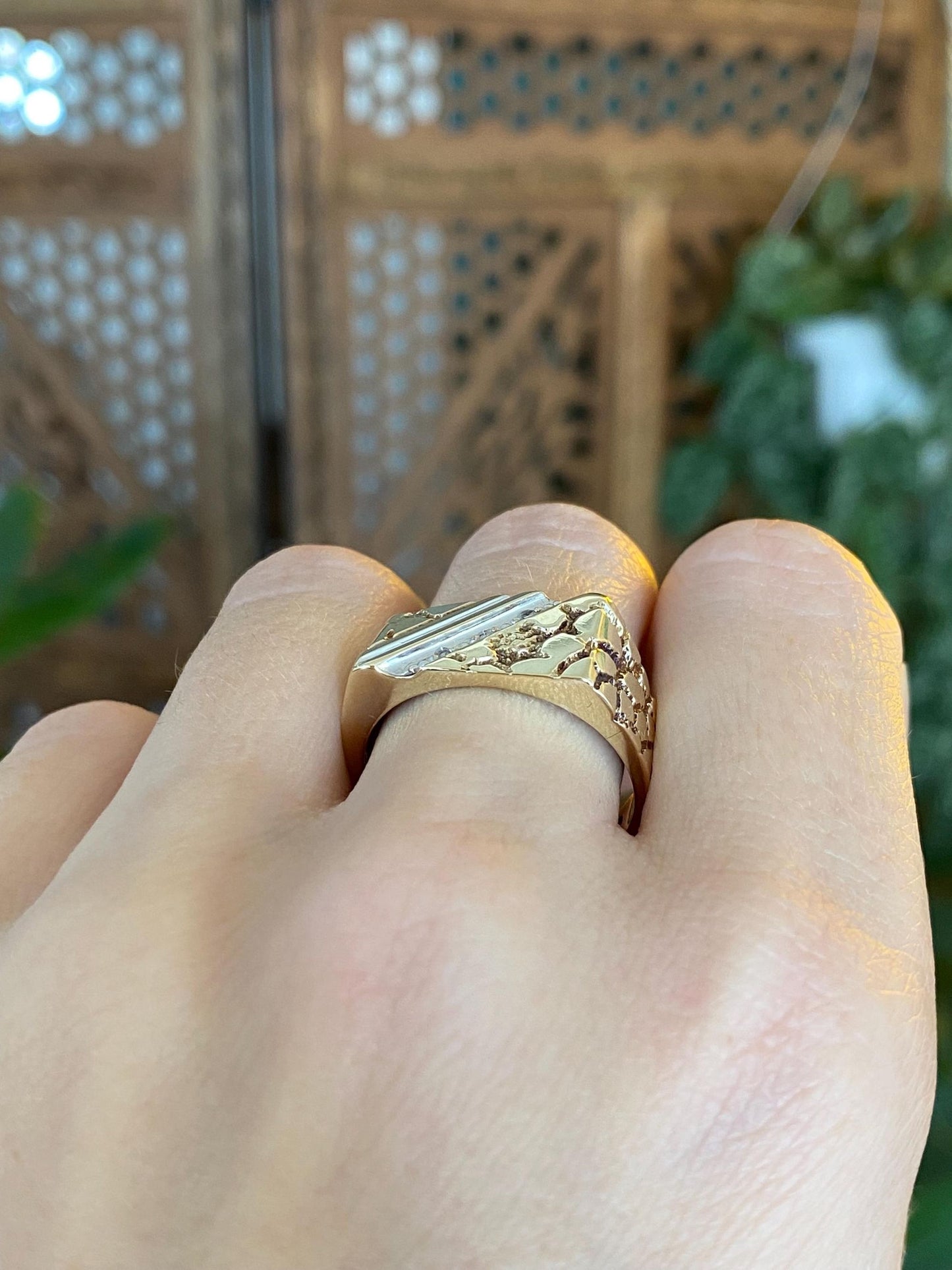 Vintage Solid 10k White & Yellow Gold Diamonds Nugget Texture Signet Ring Band - Size 10.25