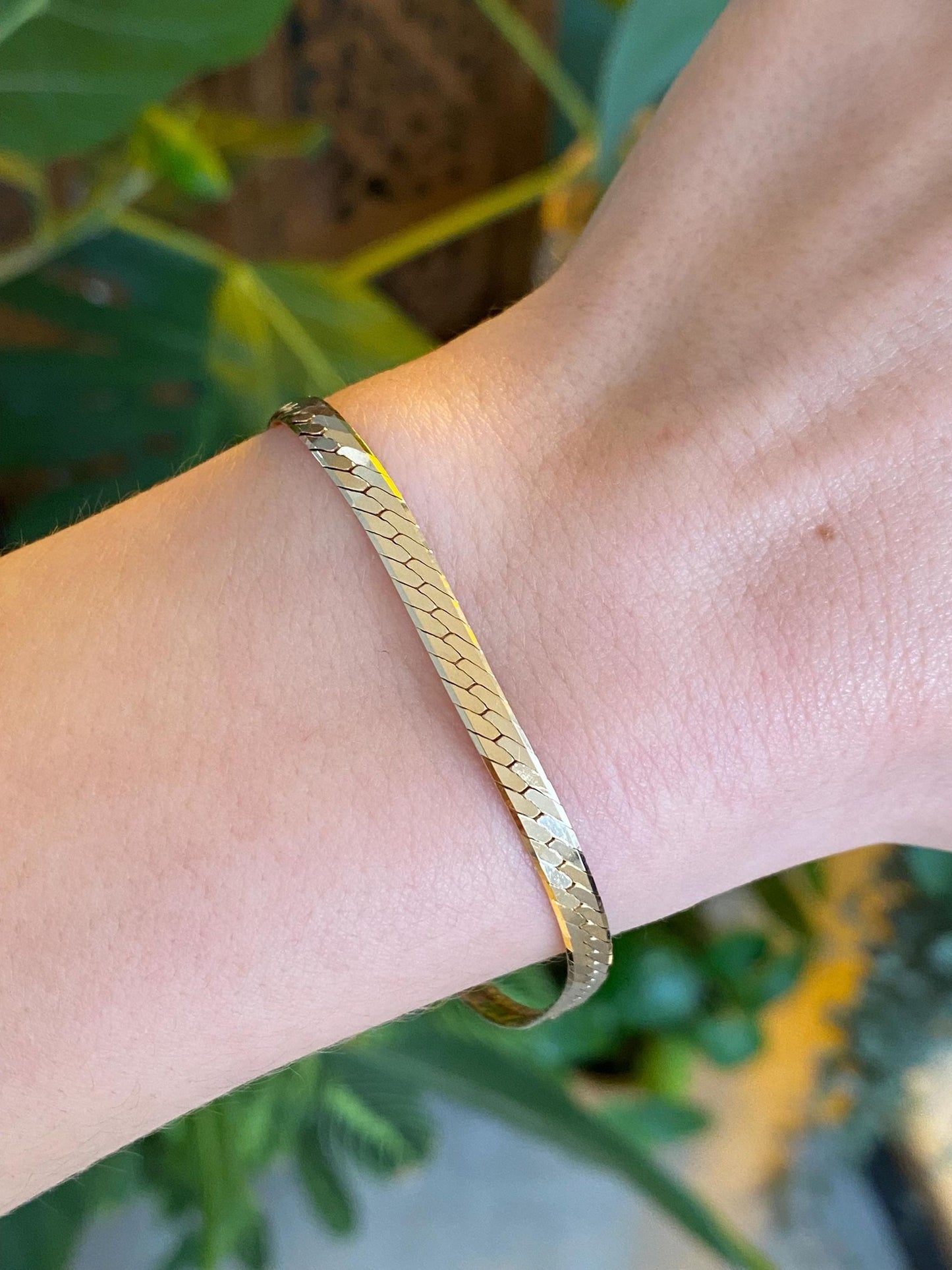 Vintage Solid 14k Yellow Gold Chunky Herringbone Chain Bracelet - 7.5 inches