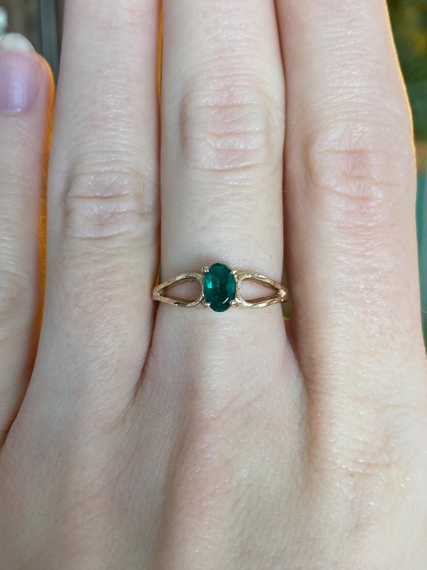 Vintage Solid 14k Yellow Gold Green Cubic Zirconia Ring - Size 6