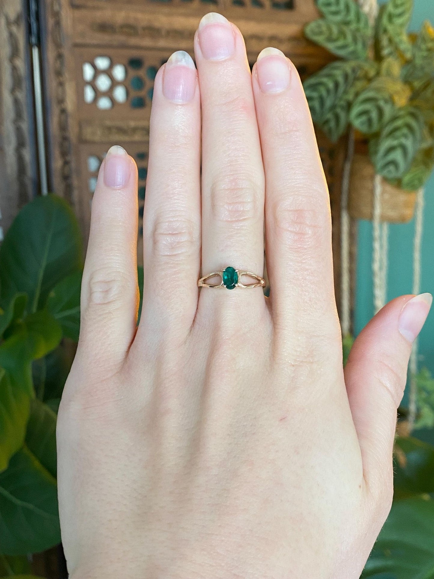 Vintage Solid 14k Yellow Gold Green Cubic Zirconia Ring - Size 6