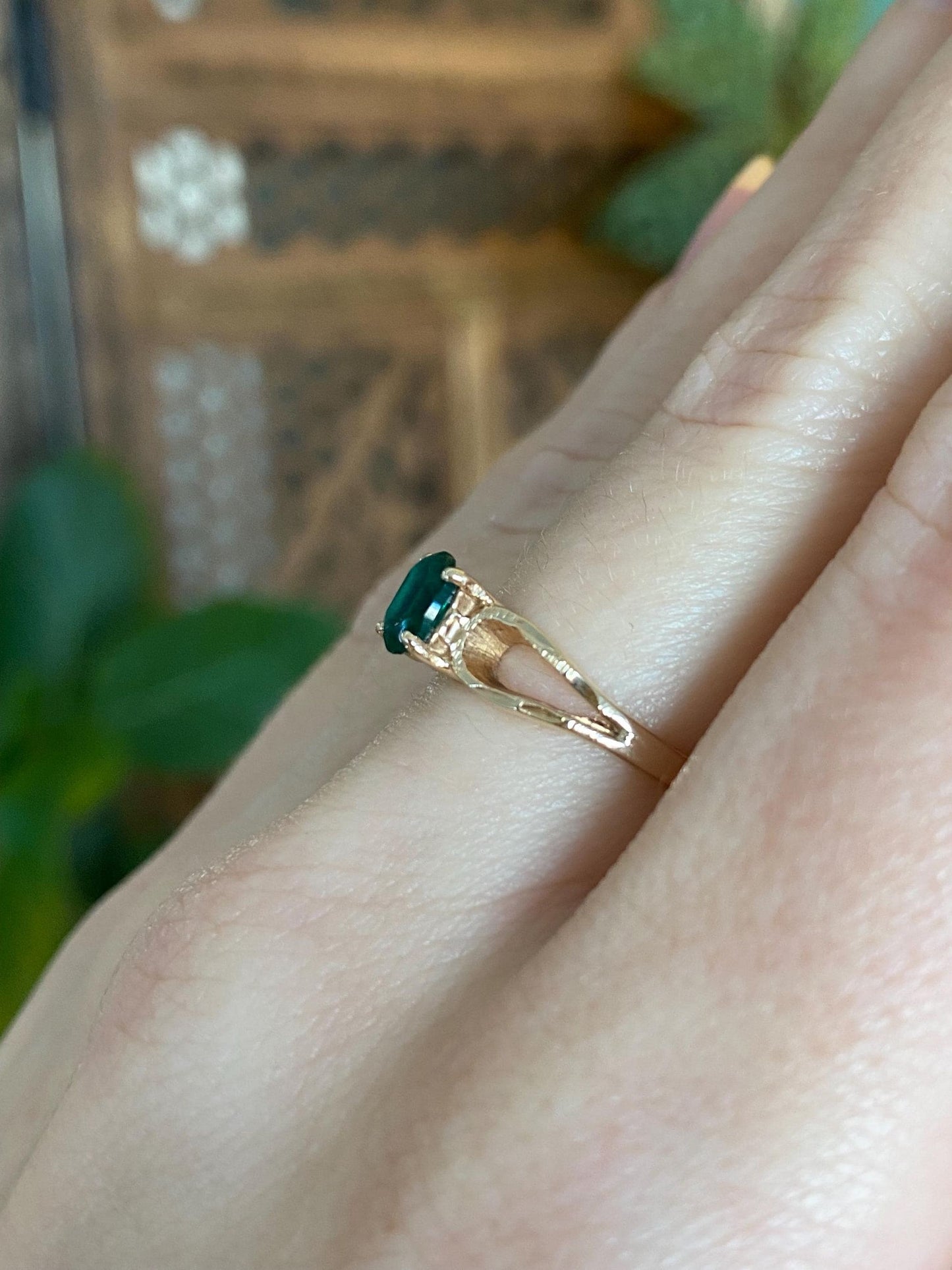 Vintage Solid 14k Yellow Gold Green Cubic Zirconia Ring - Size 6