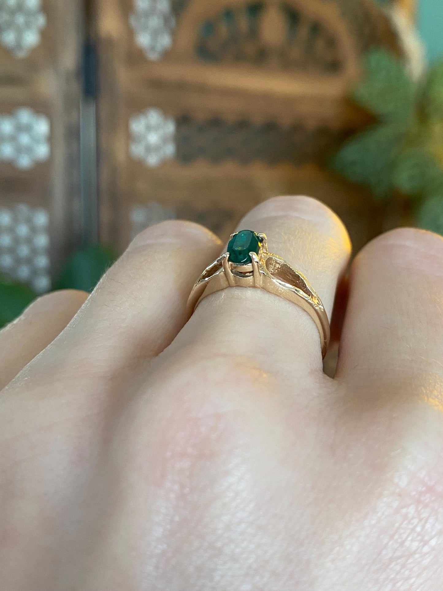 Vintage Solid 14k Yellow Gold Green Cubic Zirconia Ring - Size 6