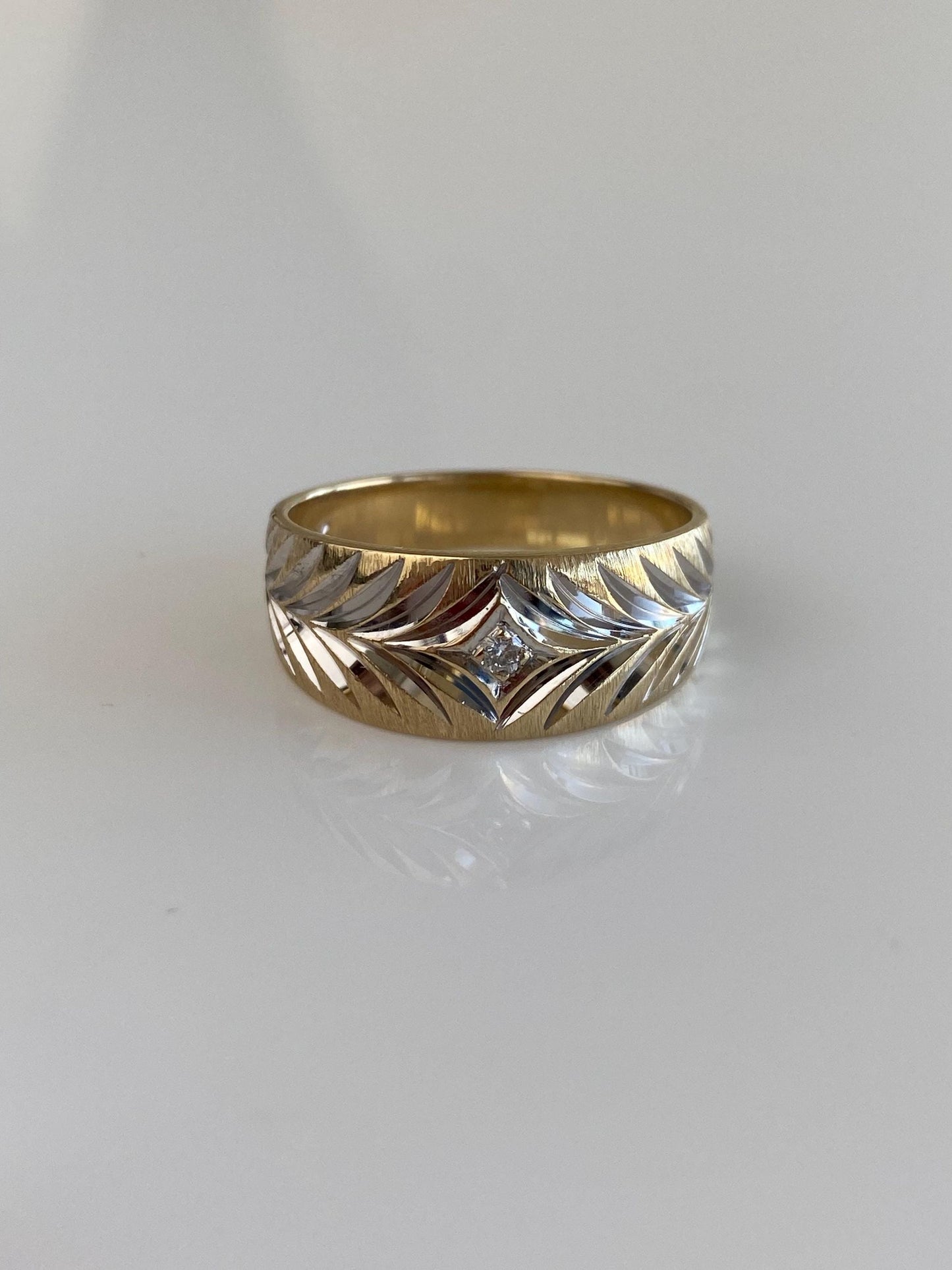 Vintage Solid 14k White & Yellow Gold Diamond Cut Diamond Ring Band - Size 9.75