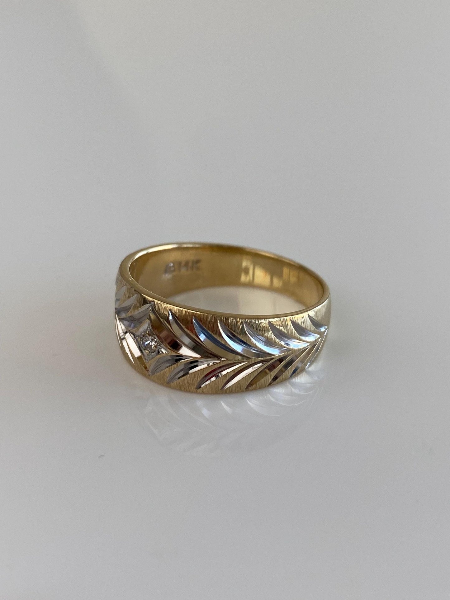 Vintage Solid 14k White & Yellow Gold Diamond Cut Diamond Ring Band - Size 9.75