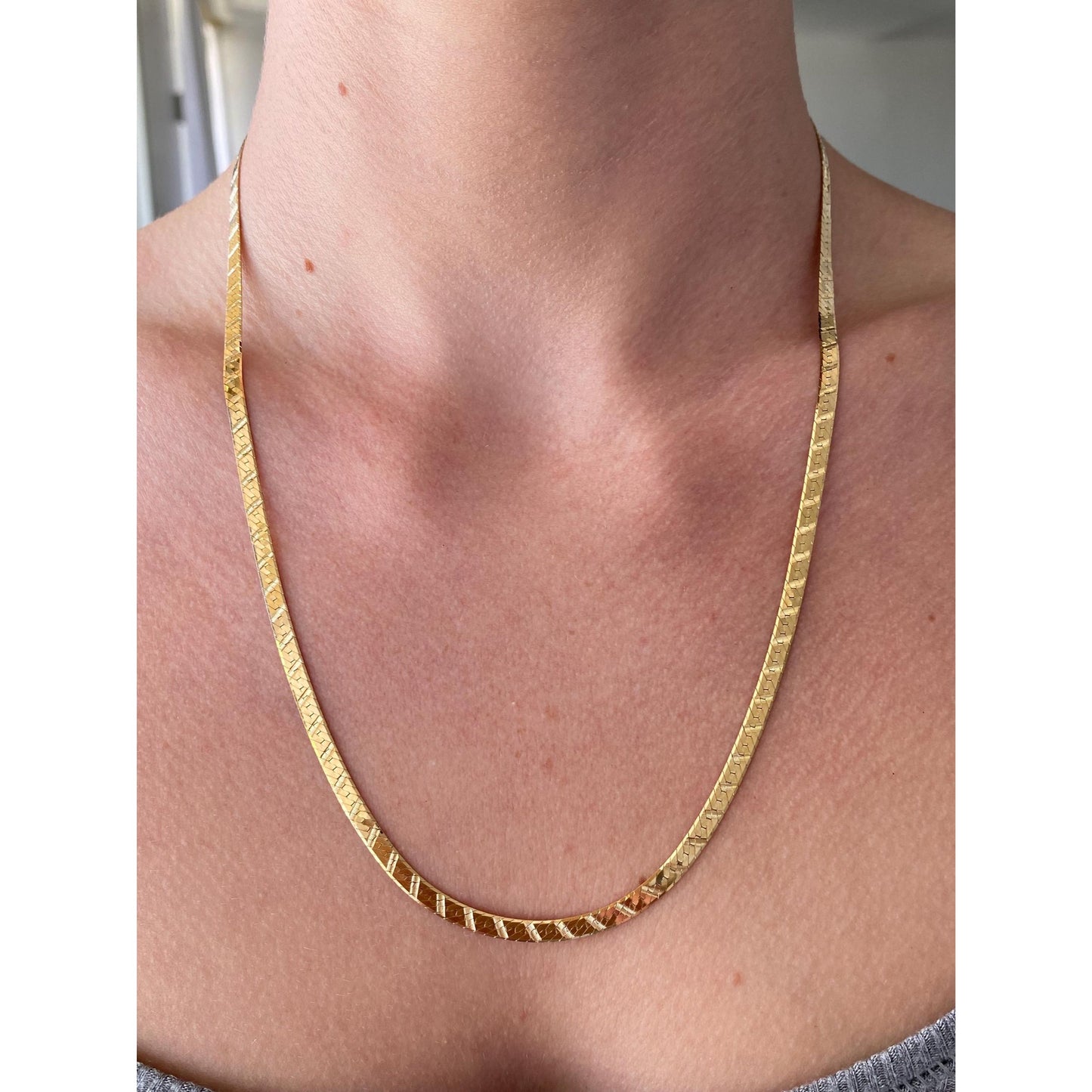Vintage Solid 14k Yellow Gold Lined Patterned Herringbone Chain Necklace - 20.75 inches