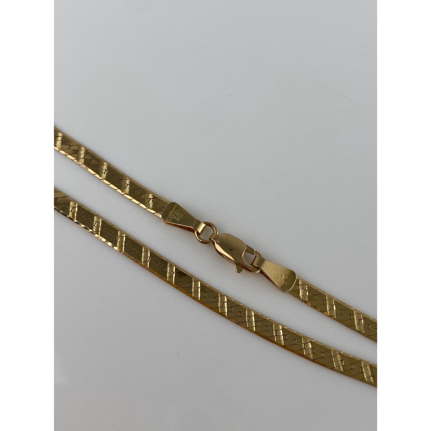 Vintage Solid 14k Yellow Gold Lined Patterned Herringbone Chain Necklace - 20.75 inches