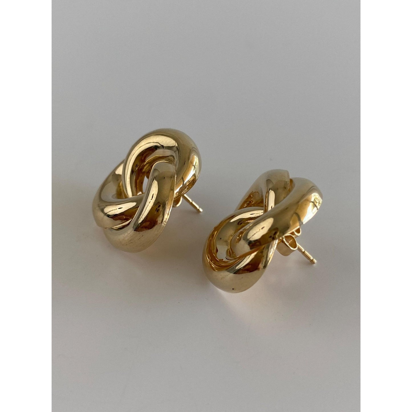 Vintage Solid 14k Yellow Gold Knot Stud Earrings