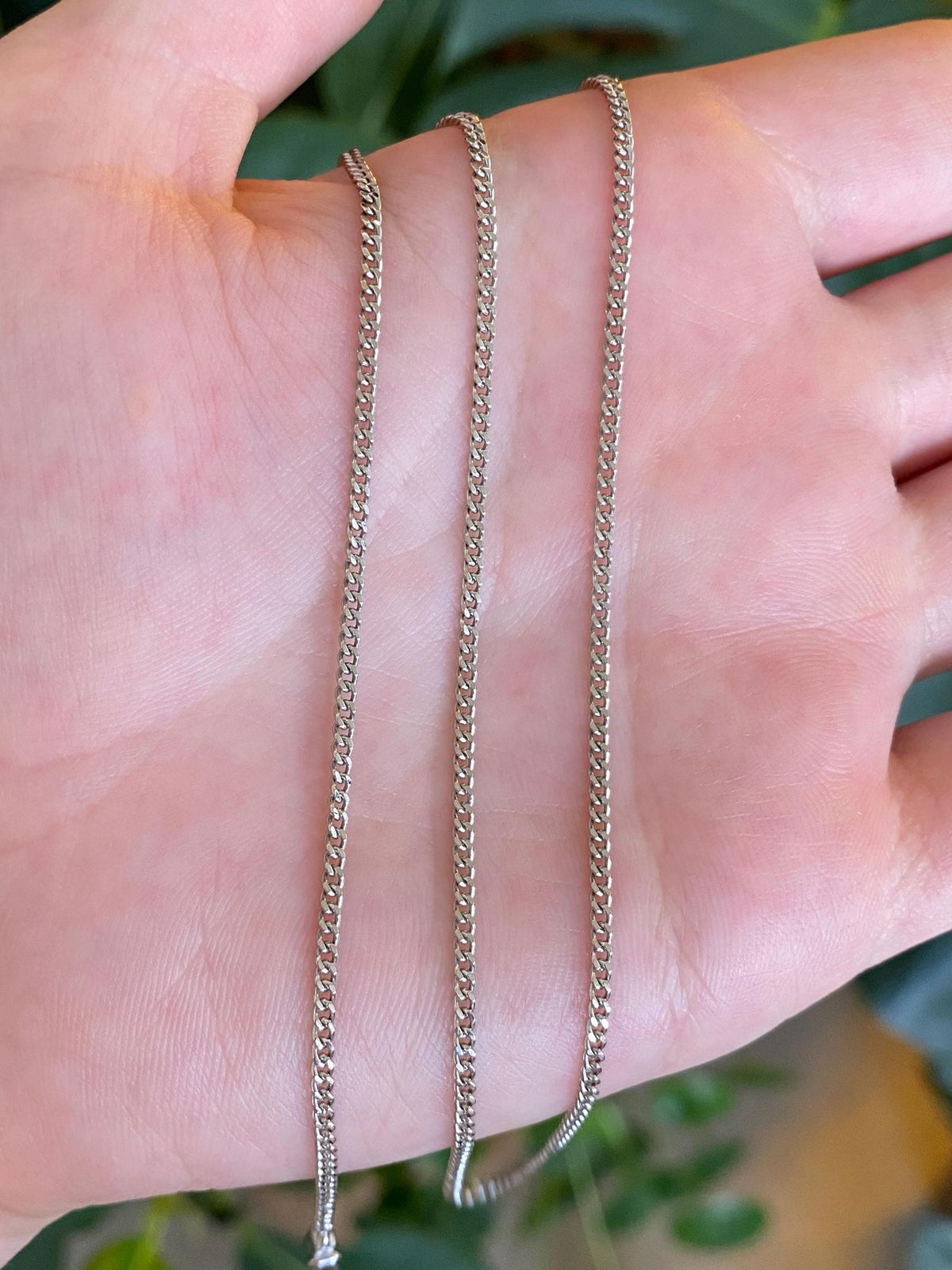 Solid 18k White Gold Curb Chain Necklace - 17.75 inches