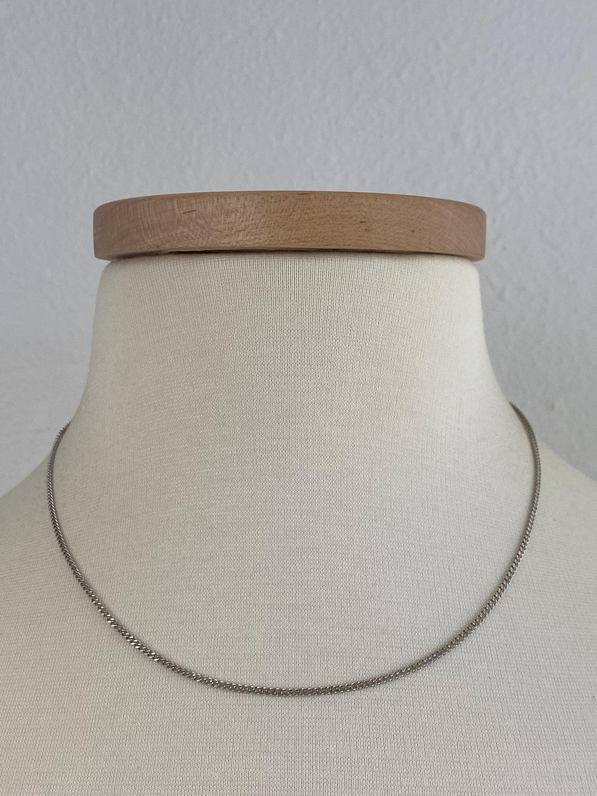 Solid 18k White Gold Curb Chain Necklace - 17.75 inches